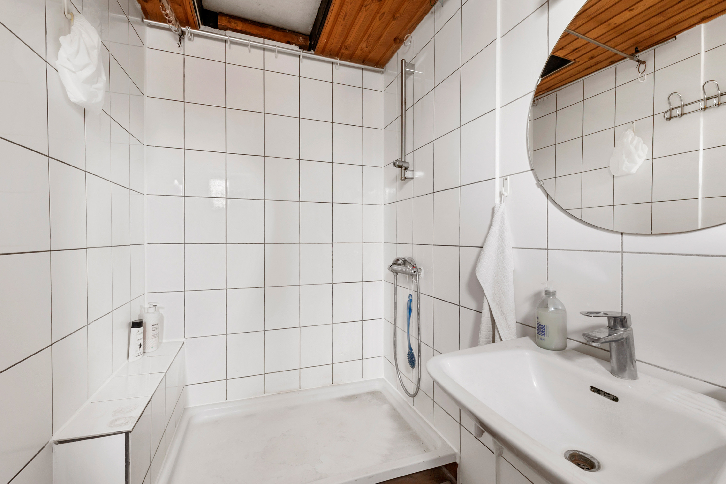 Fremhævet badeværelse billede i fuldskærmstilstand. Billede af Møllevænget 19, 9870 Sindal