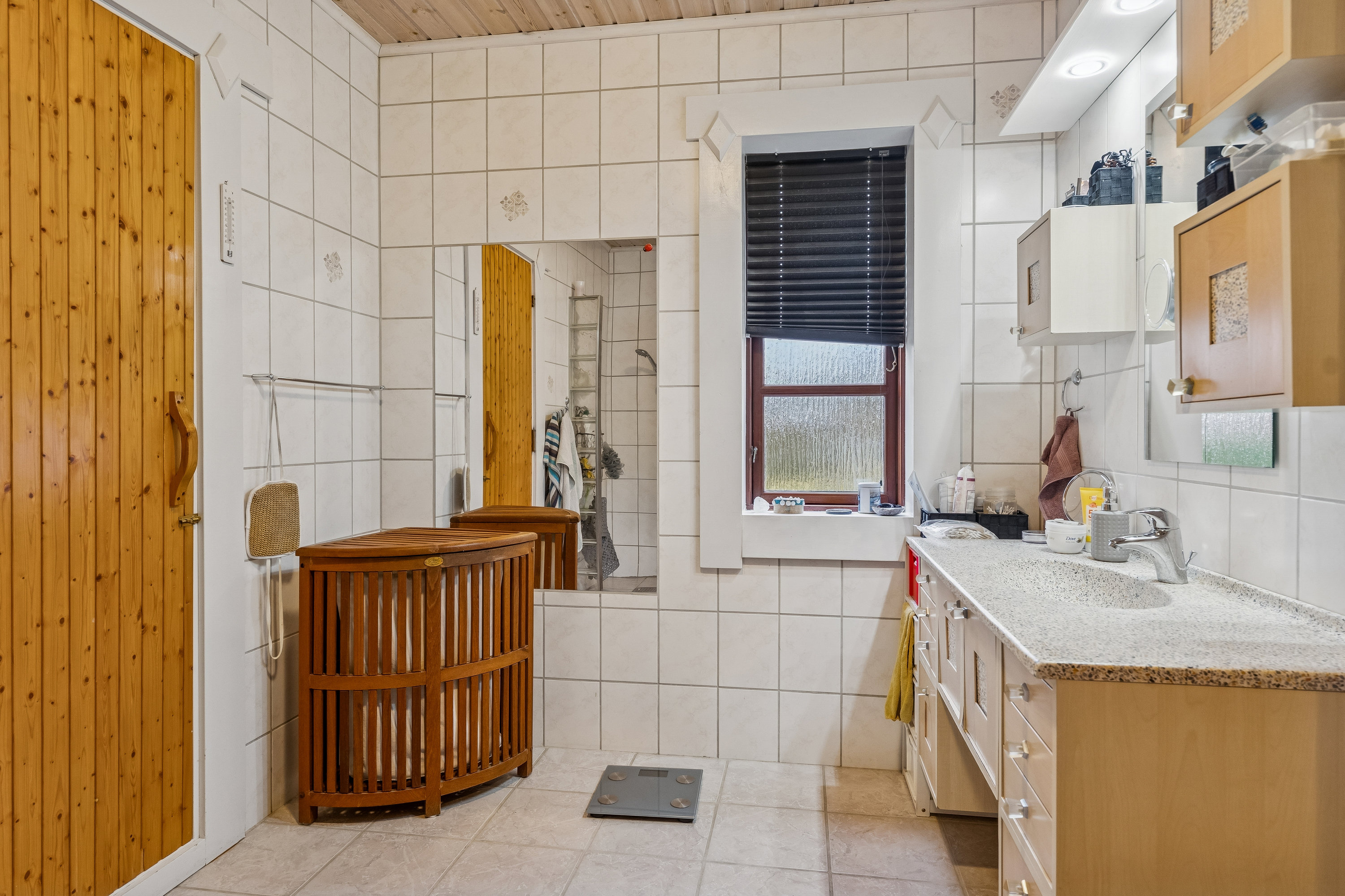 Fremhævet badeværelse billede i fuldskærmstilstand. Billede af Amstrup Bakker 32, 8860 Ulstrup