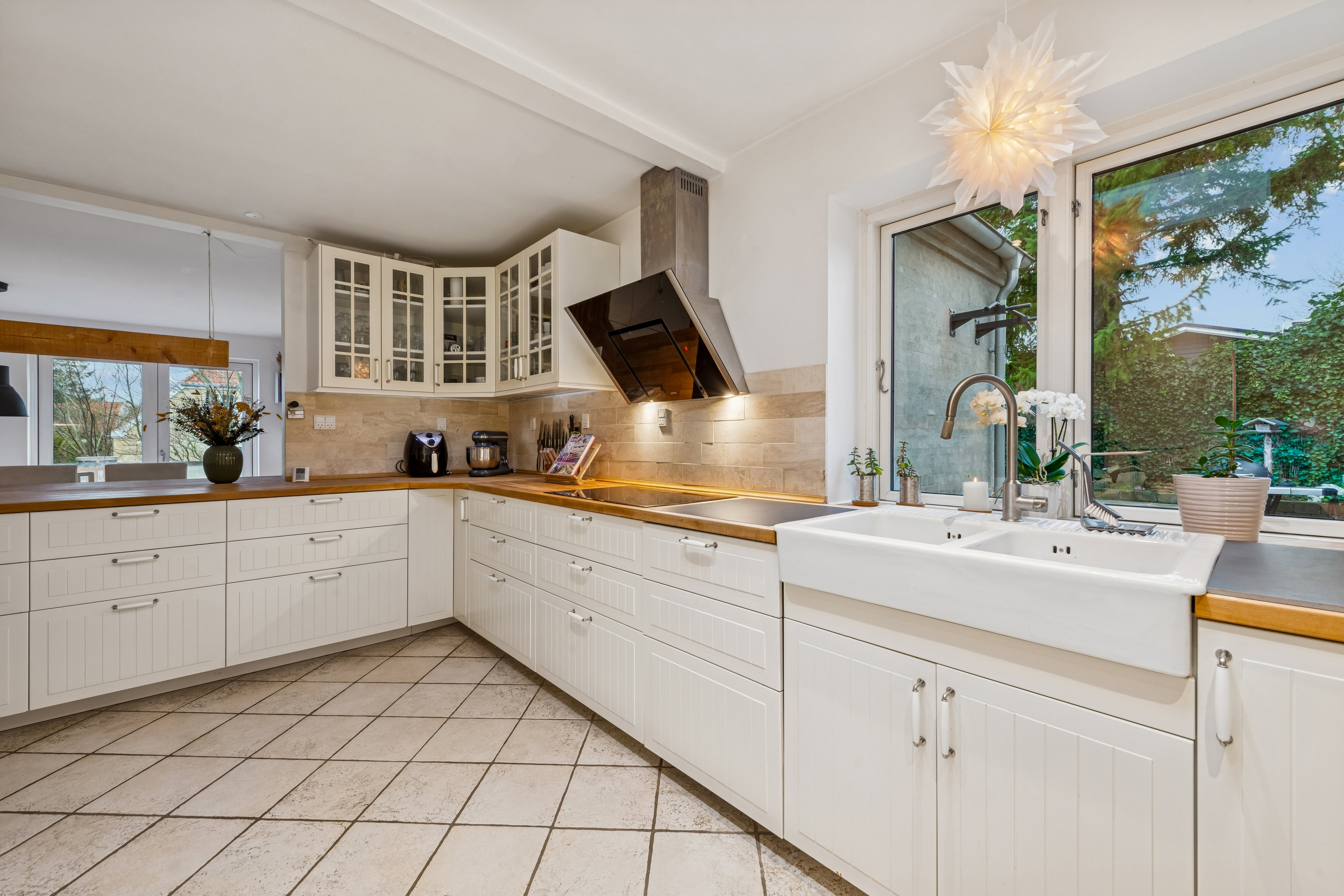 Fremhævet køkken billede i fuldskærmstilstand. Billede af Lyngevej 29, Fløng, 2640 Hedehusene