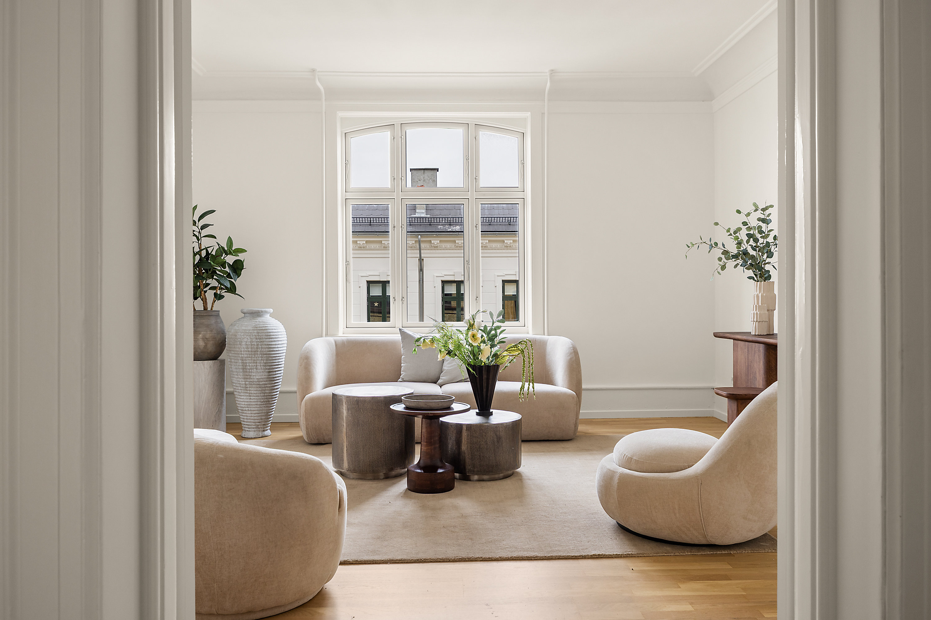 Fremhævet stue billede i fuldskærmstilstand. Billede af Linnésgade 22C, 4. th., 1361 København K