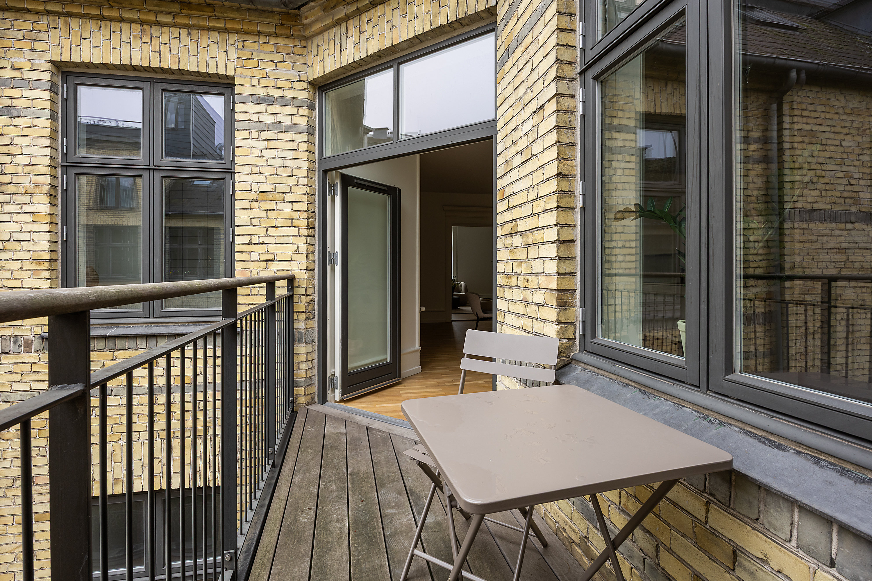 Fremhævet altan billede i fuldskærmstilstand. Billede af Linnésgade 22C, 4. th., 1361 København K