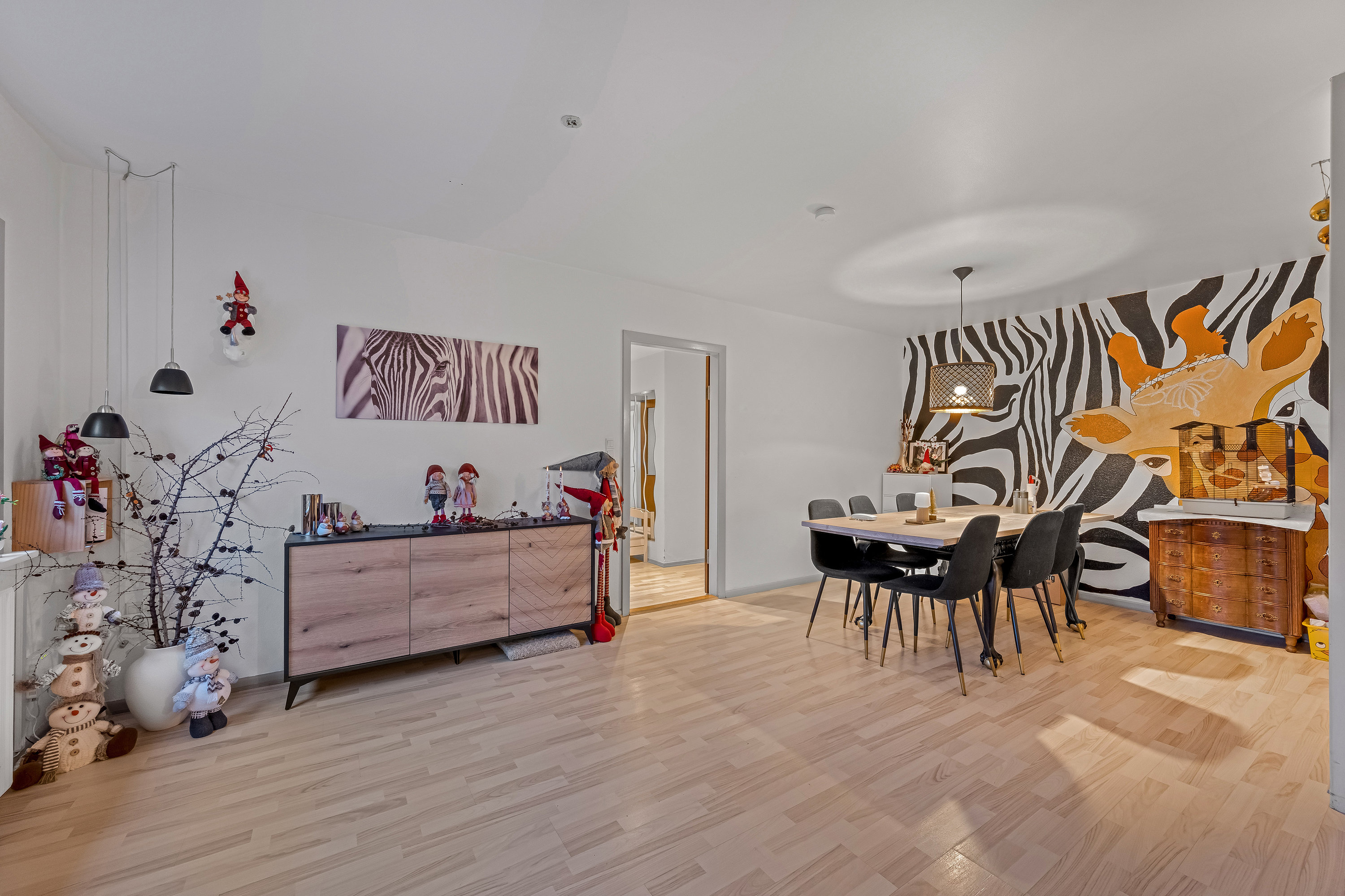 Fremhævet stue billede i fuldskærmstilstand. Billede af Baunbækvej 3, 6880 Tarm