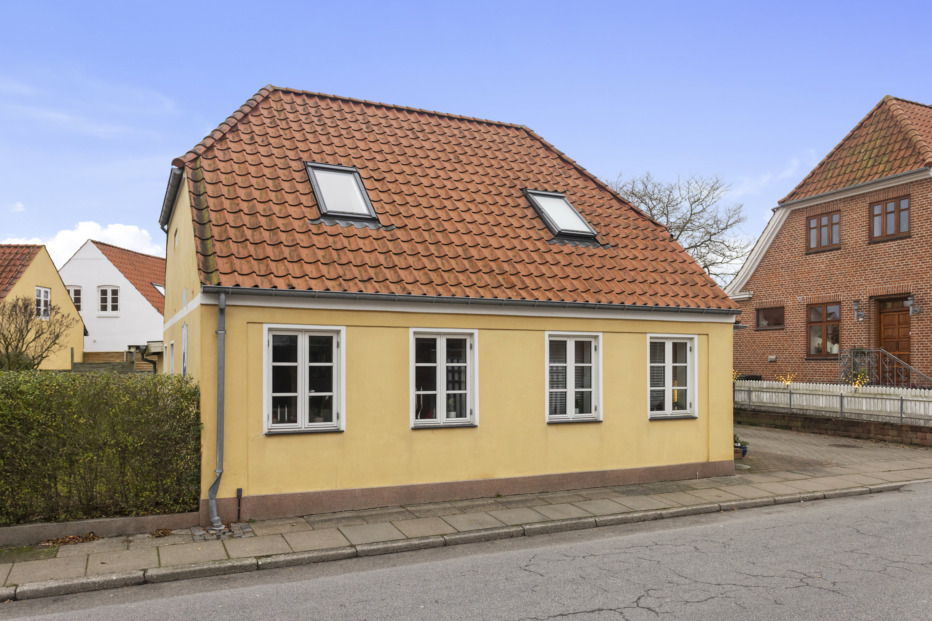 Fremhævet facade billede i fuldskærmstilstand. Billede af Søndergade 25, 9300 Sæby