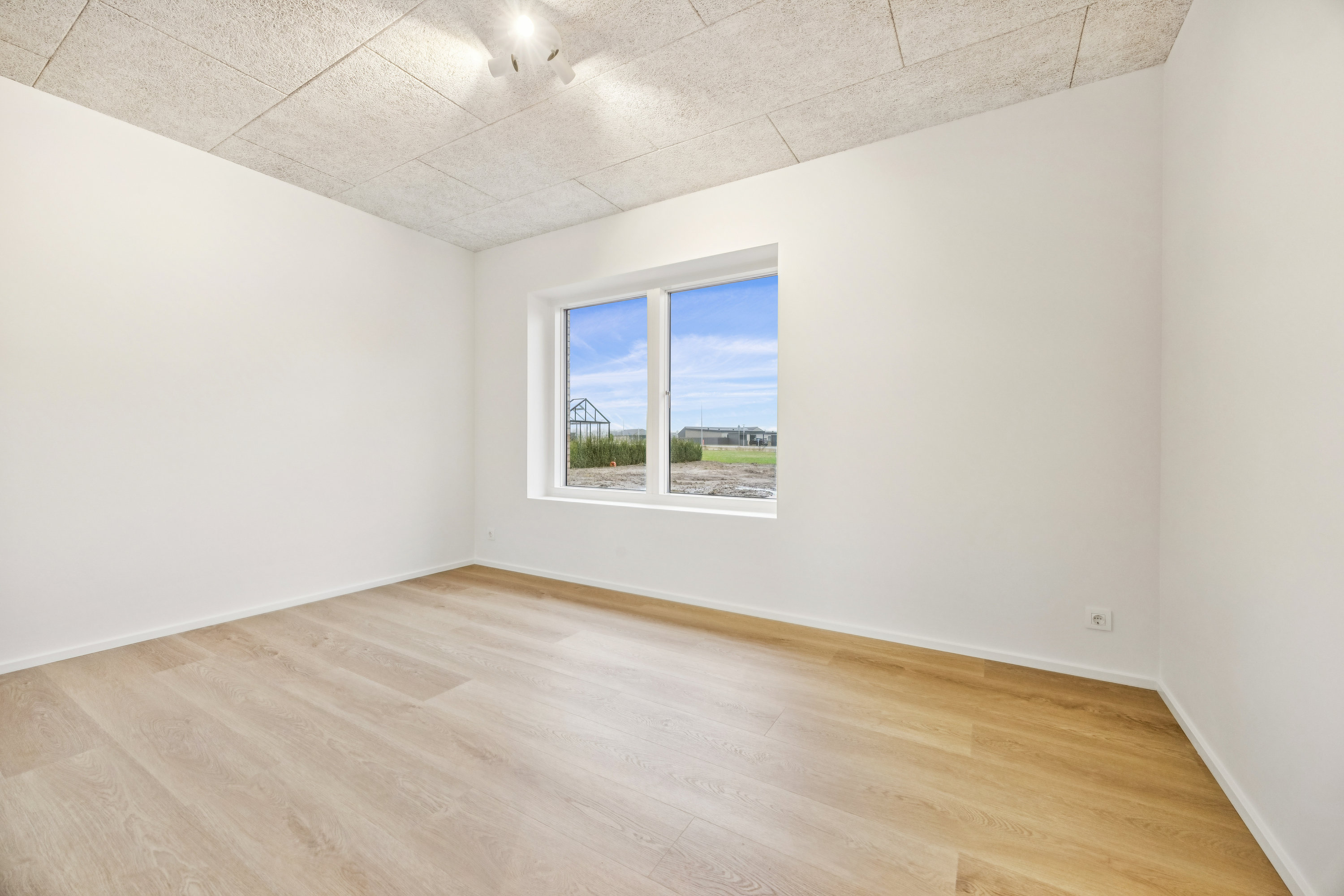 Fremhævet  billede i fuldskærmstilstand. Billede af Solhvervs Alle 13, 9440 Aabybro