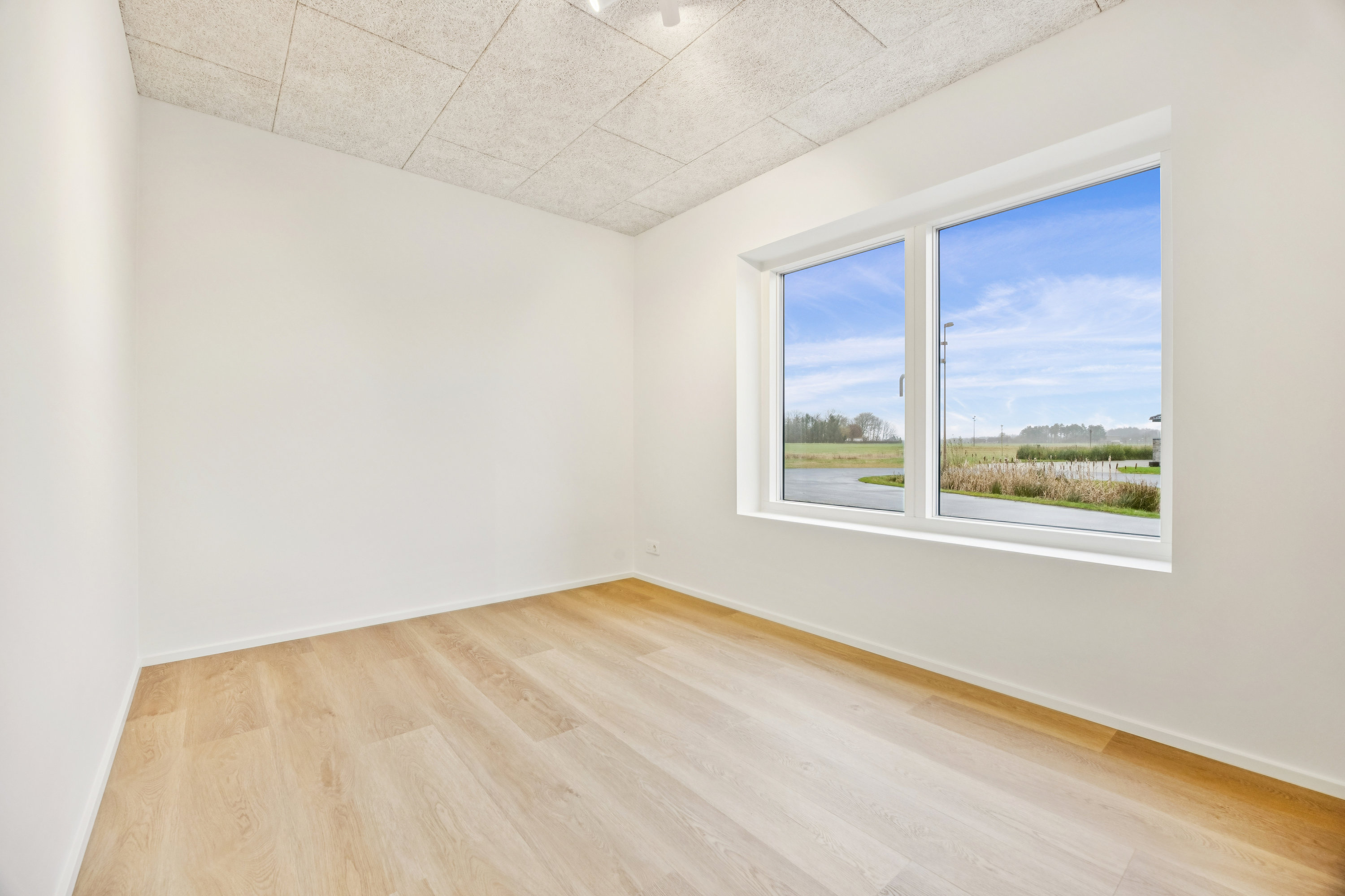 Fremhævet  billede i fuldskærmstilstand. Billede af Solhvervs Alle 13, 9440 Aabybro