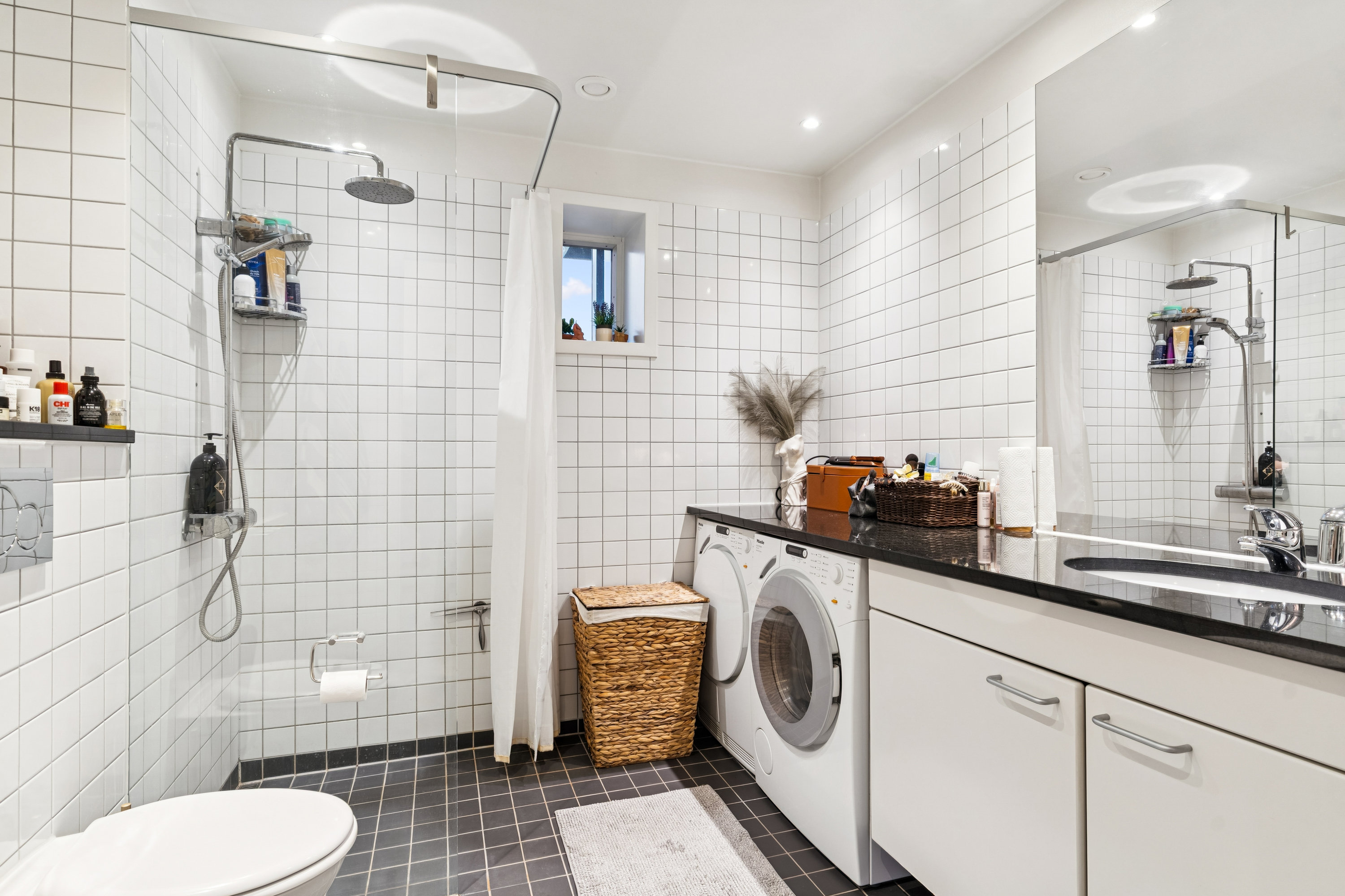 Fremhævet badeværelse billede i fuldskærmstilstand. Billede af Baune Alle 2, 1. d., 2800 Kongens Lyngby