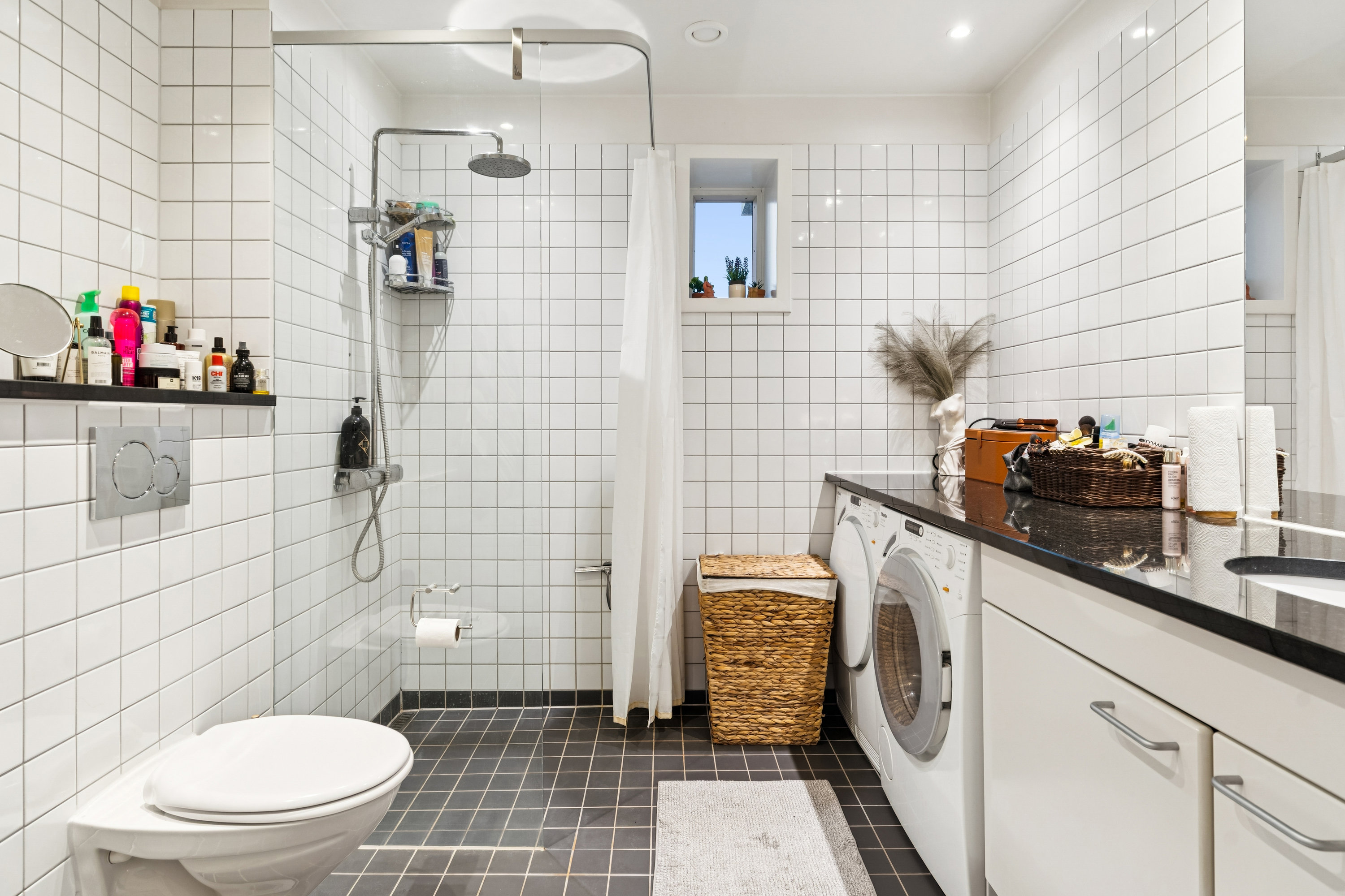 Fremhævet badeværelse billede i fuldskærmstilstand. Billede af Baune Alle 2, 1. d., 2800 Kongens Lyngby