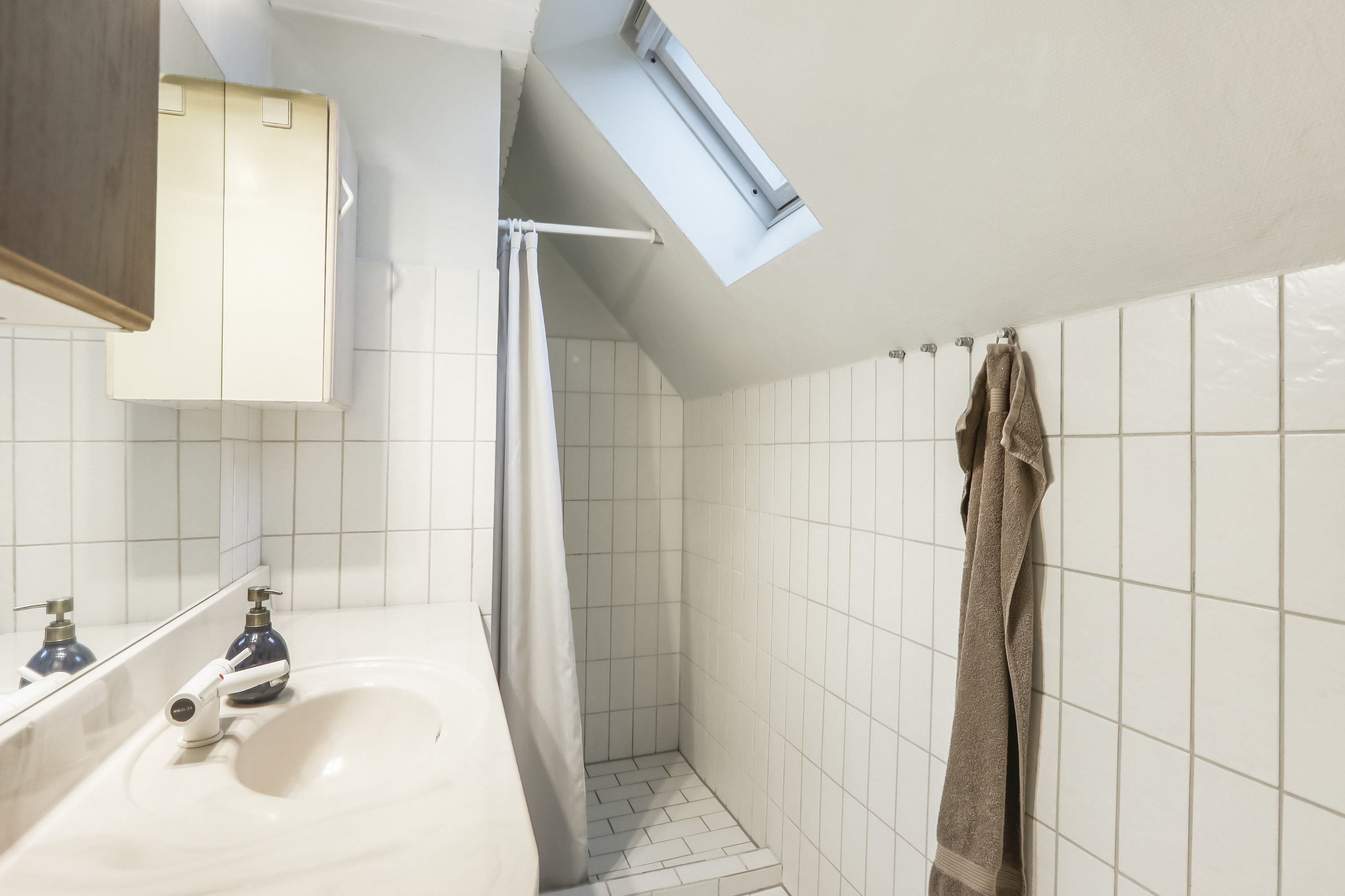 Fremhævet badeværelse billede i fuldskærmstilstand. Billede af Hårbyvej 4, 2740 Skovlunde