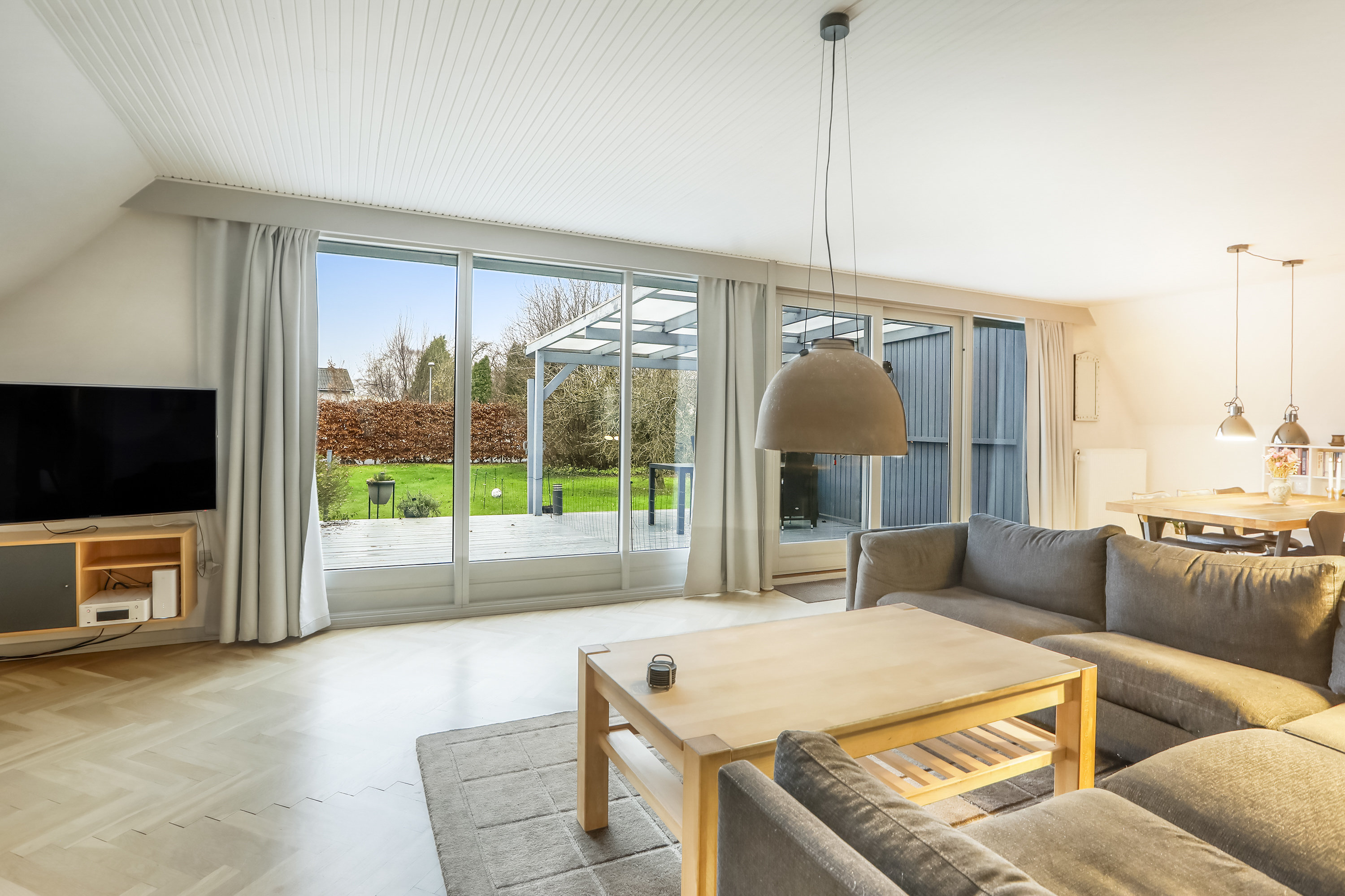 Fremhævet stue billede i fuldskærmstilstand. Billede af Hårbyvej 4, 2740 Skovlunde