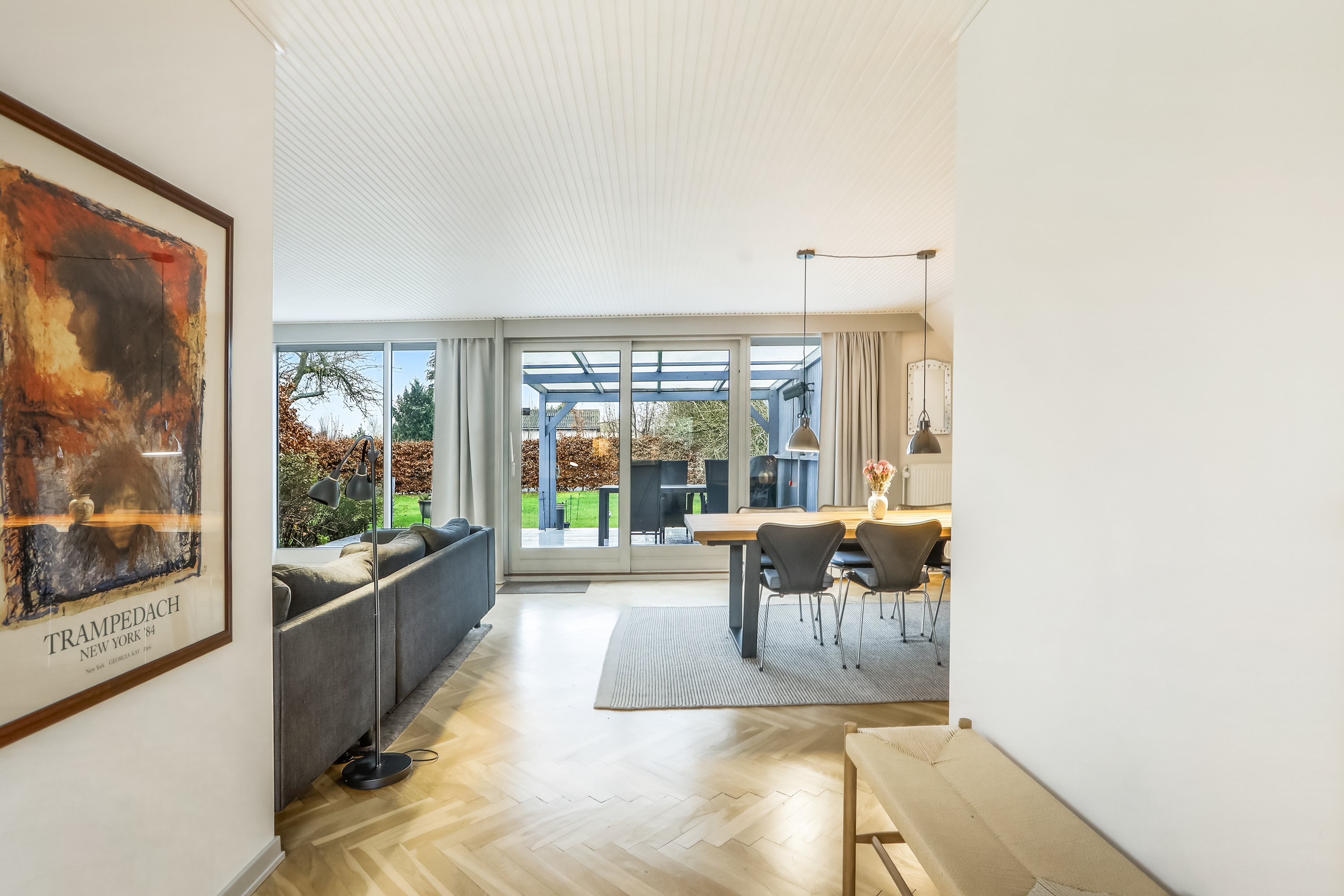 Fremhævet stue billede i fuldskærmstilstand. Billede af Hårbyvej 4, 2740 Skovlunde