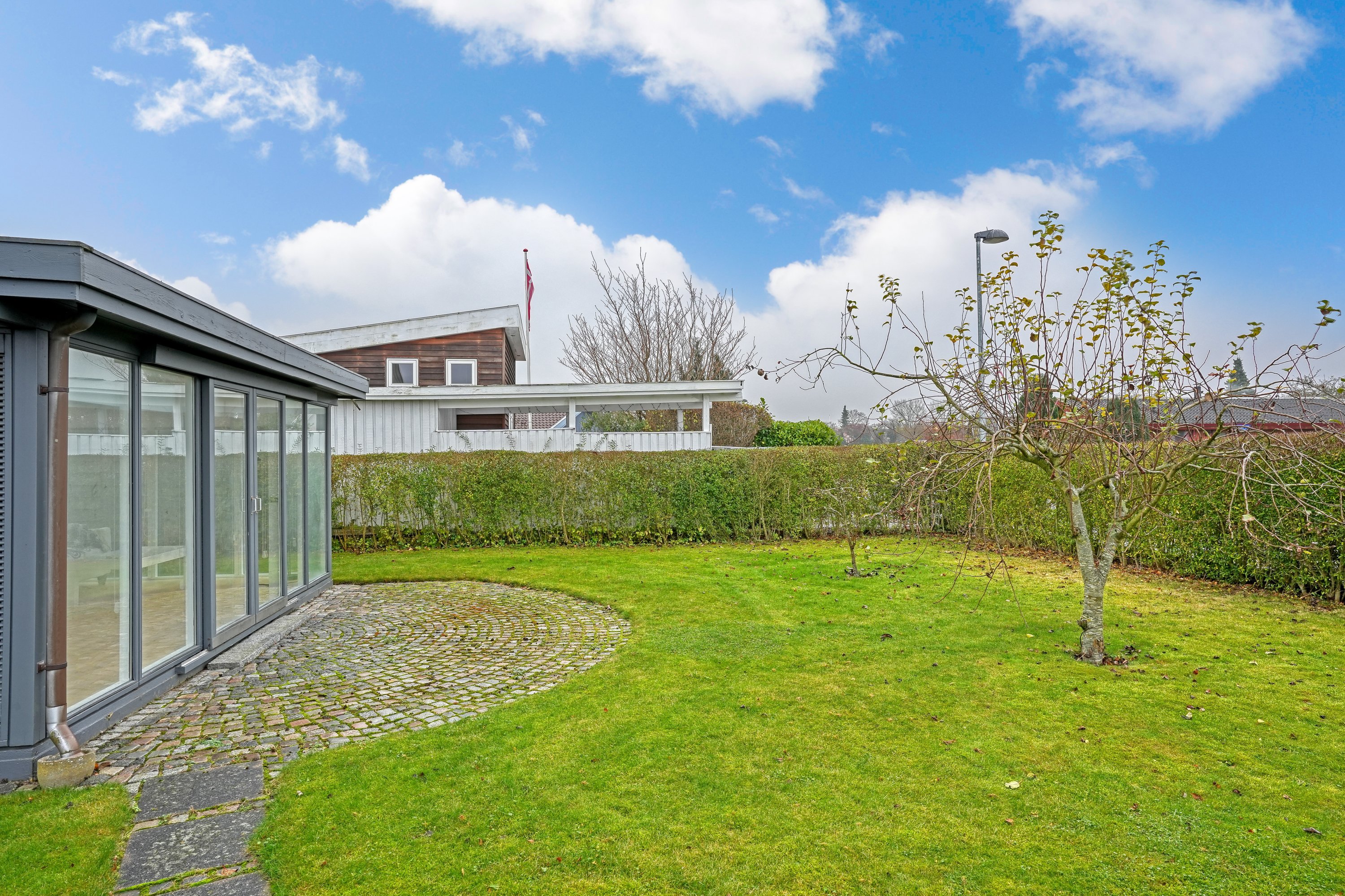 Fremhævet have billede i fuldskærmstilstand. Billede af Kongsgårds Alle 10, 4300 Holbæk