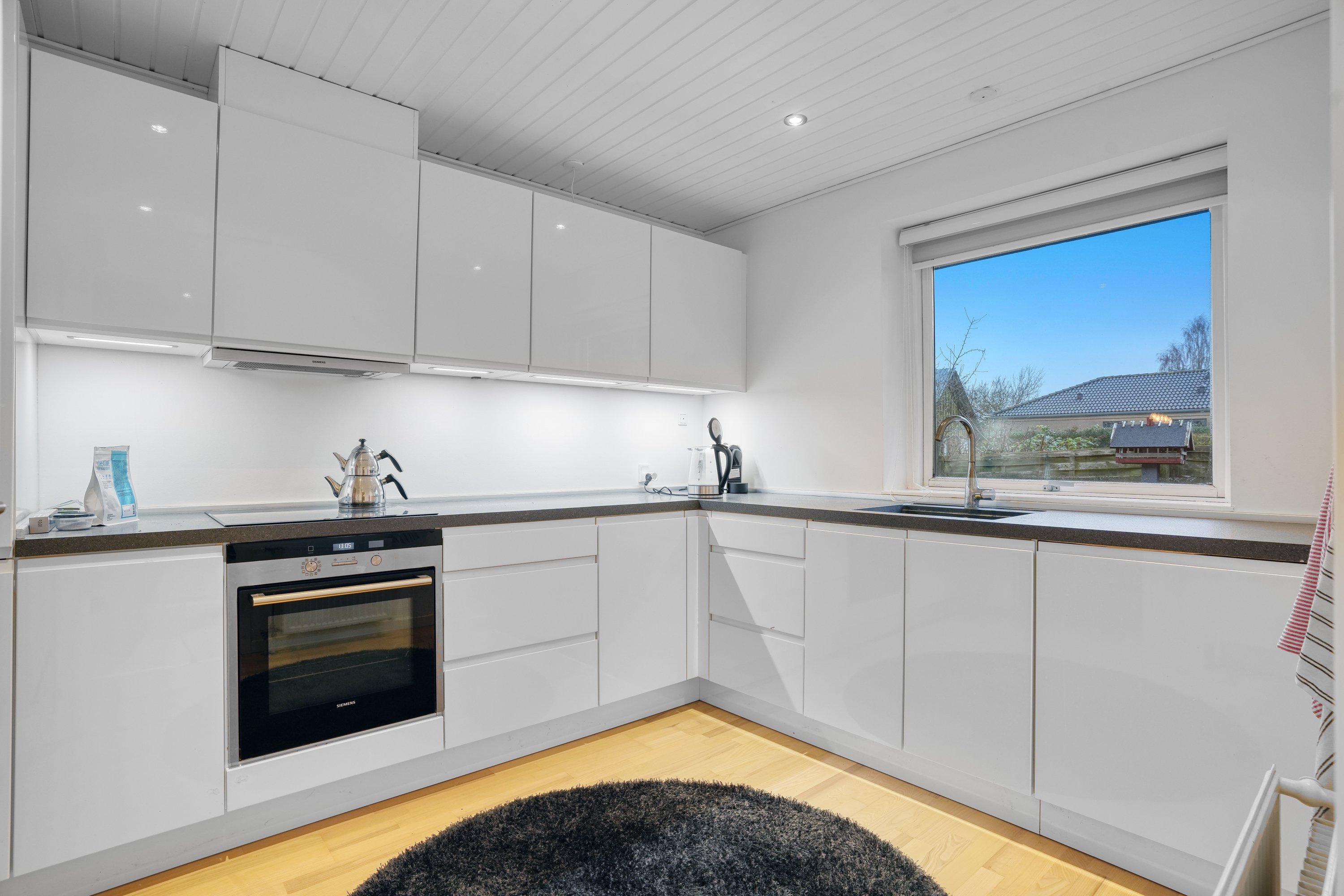 Fremhævet køkken billede i fuldskærmstilstand. Billede af Kongsgårds Alle 10, 4300 Holbæk