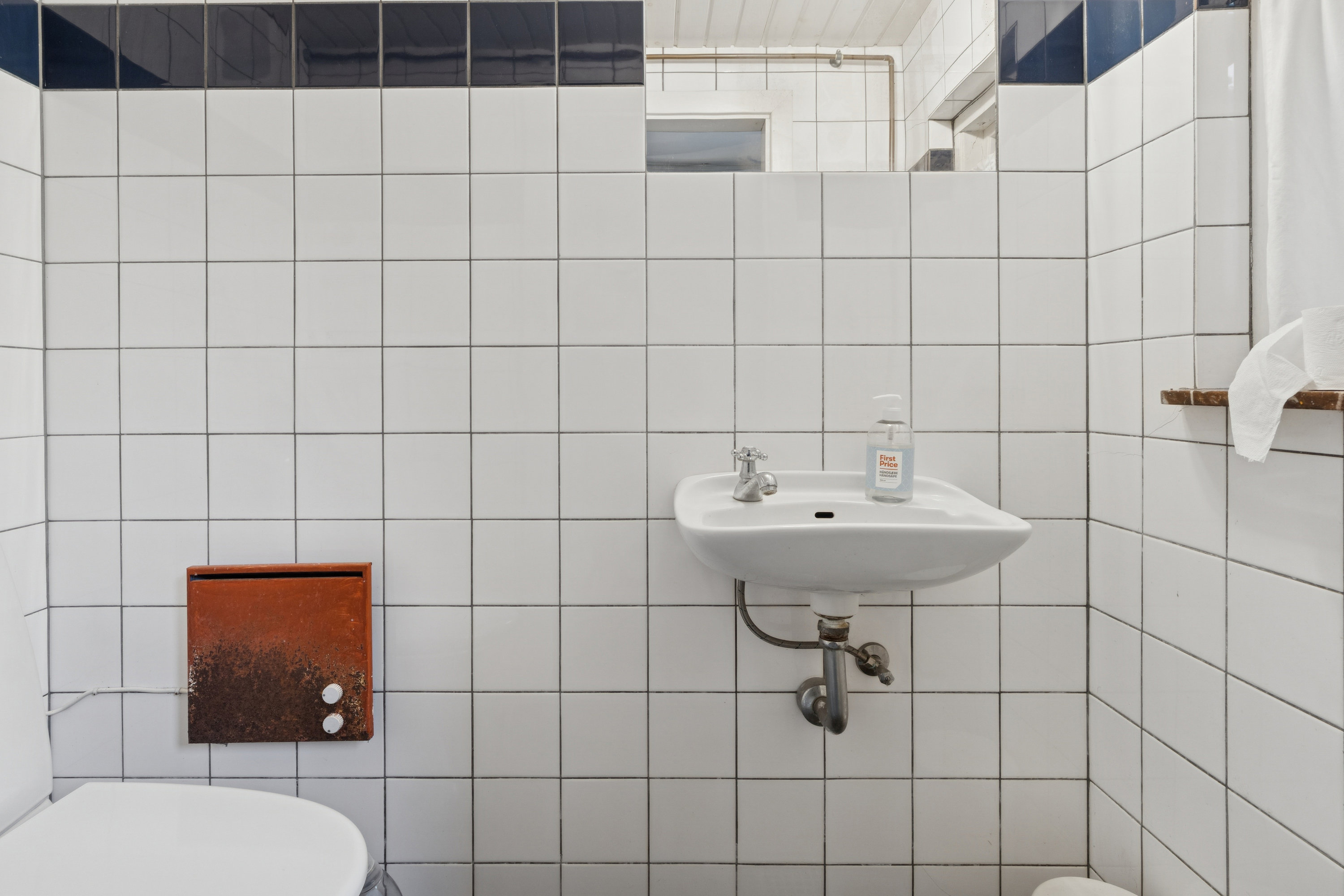 Fremhævet toilet billede i fuldskærmstilstand. Billede af Bredgade 9, 4000 Roskilde