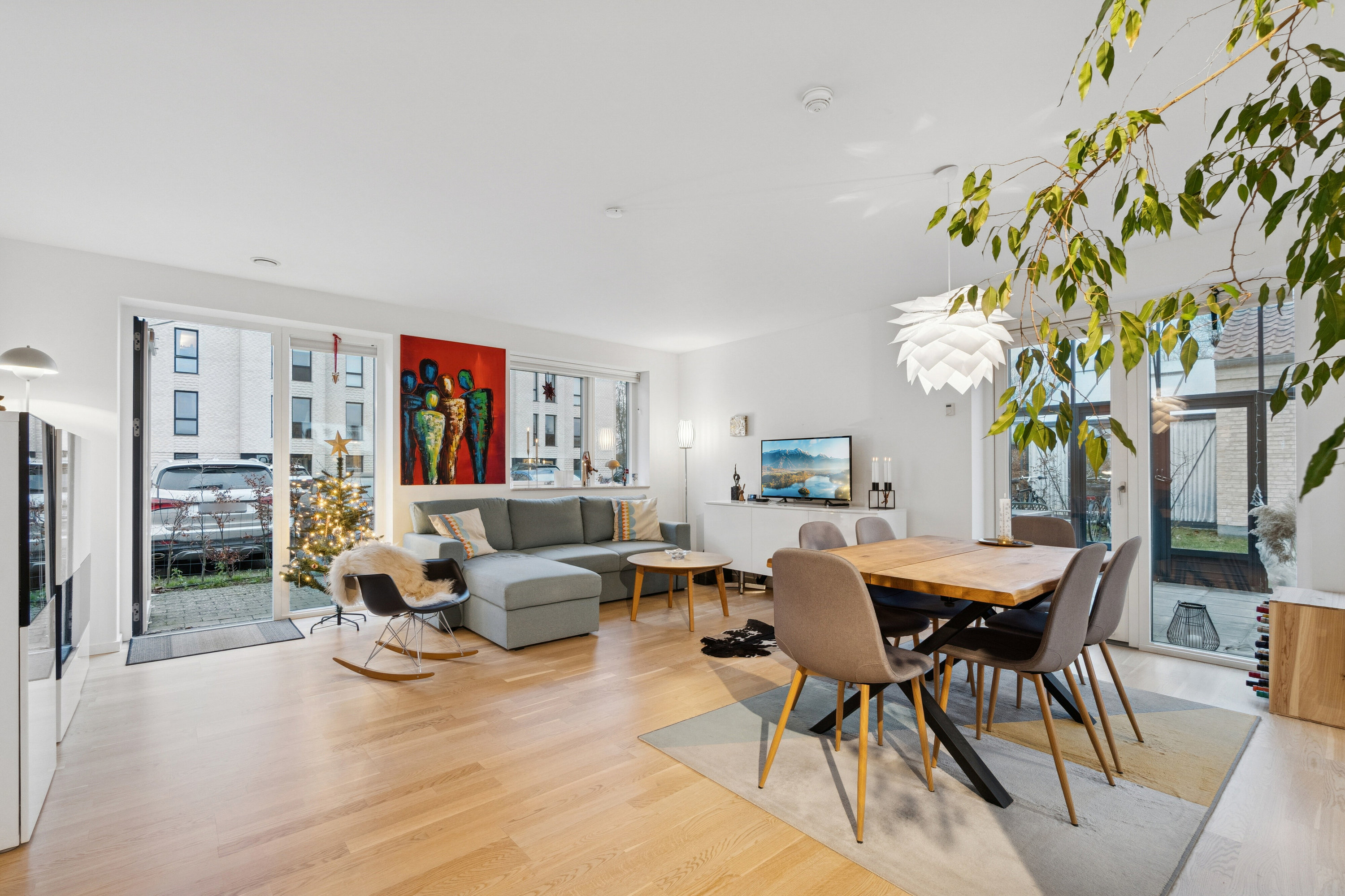 Fremhævet spisestue billede i fuldskærmstilstand. Billede af Irmavej 7, 2610 Rødovre