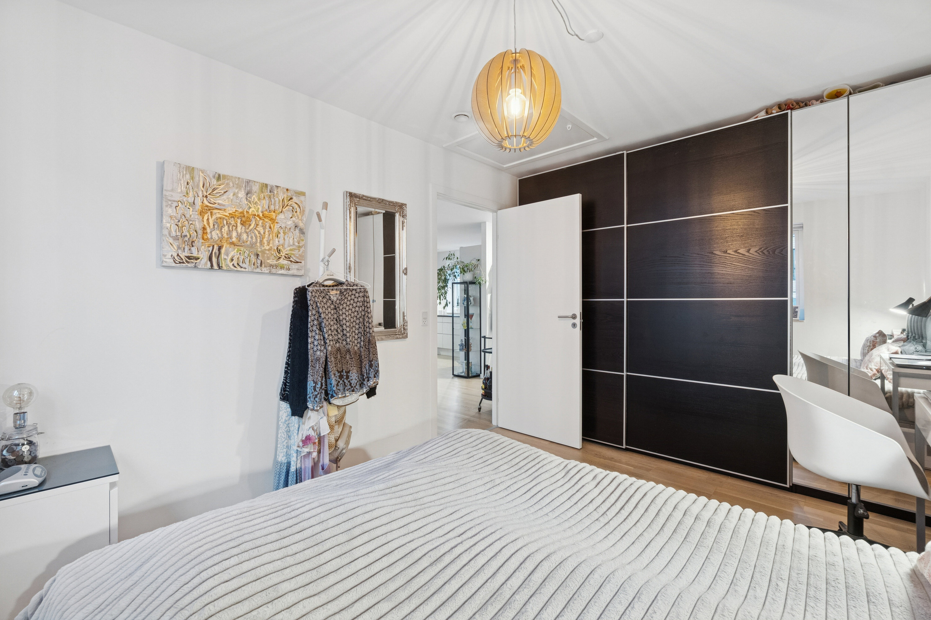 Fremhævet soveværelse billede i fuldskærmstilstand. Billede af Irmavej 7, 2610 Rødovre