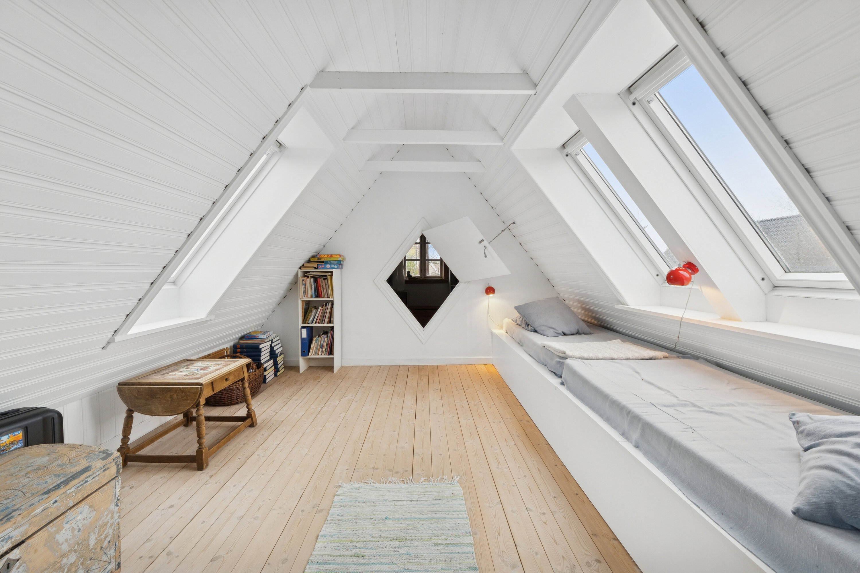 Fremhævet soveværelse billede i fuldskærmstilstand. Billede af Elmevej 3, 3250 Gilleleje