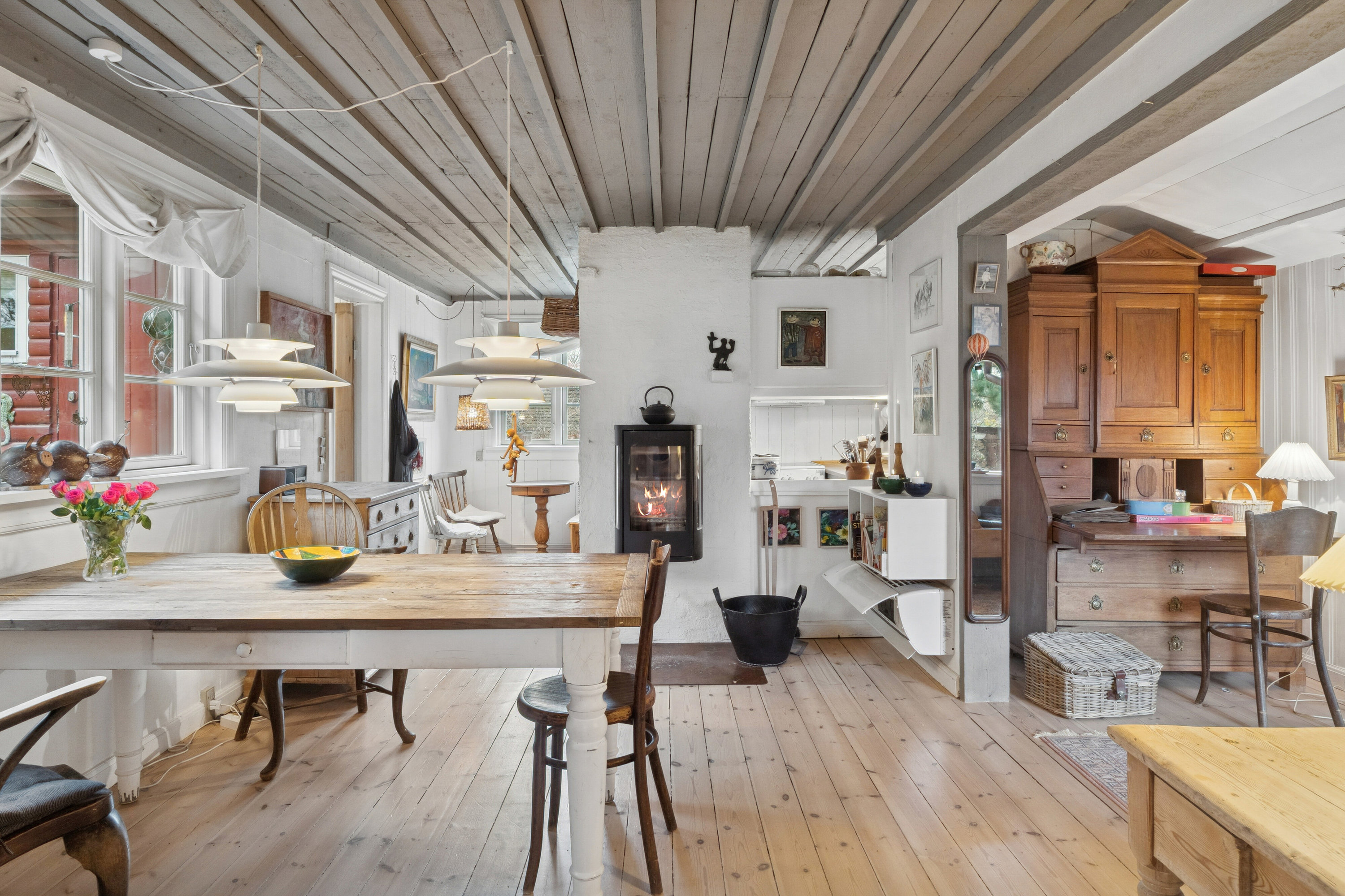 Fremhævet spisestue billede i fuldskærmstilstand. Billede af Elmevej 3, 3250 Gilleleje