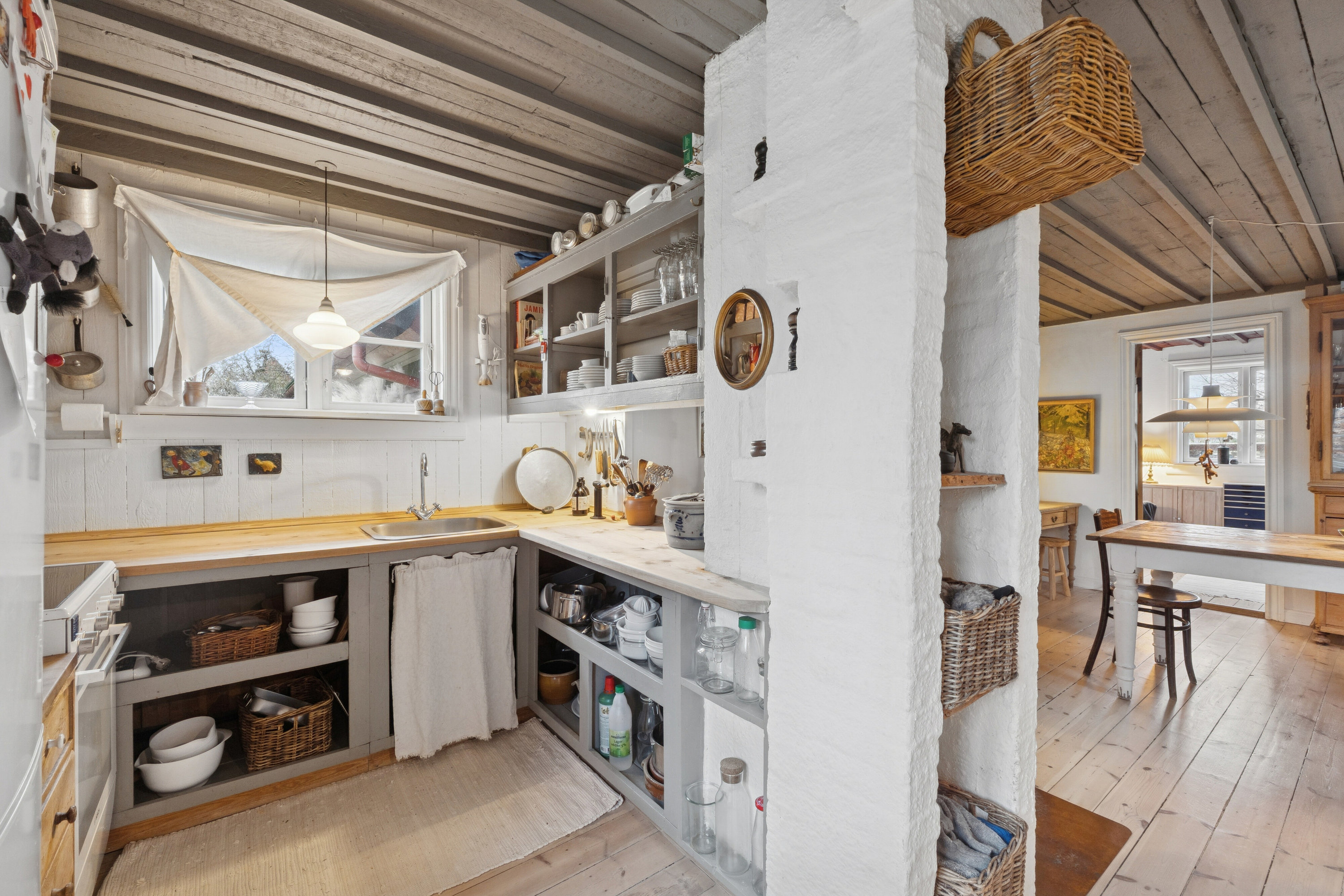 Fremhævet køkken billede i fuldskærmstilstand. Billede af Elmevej 3, 3250 Gilleleje