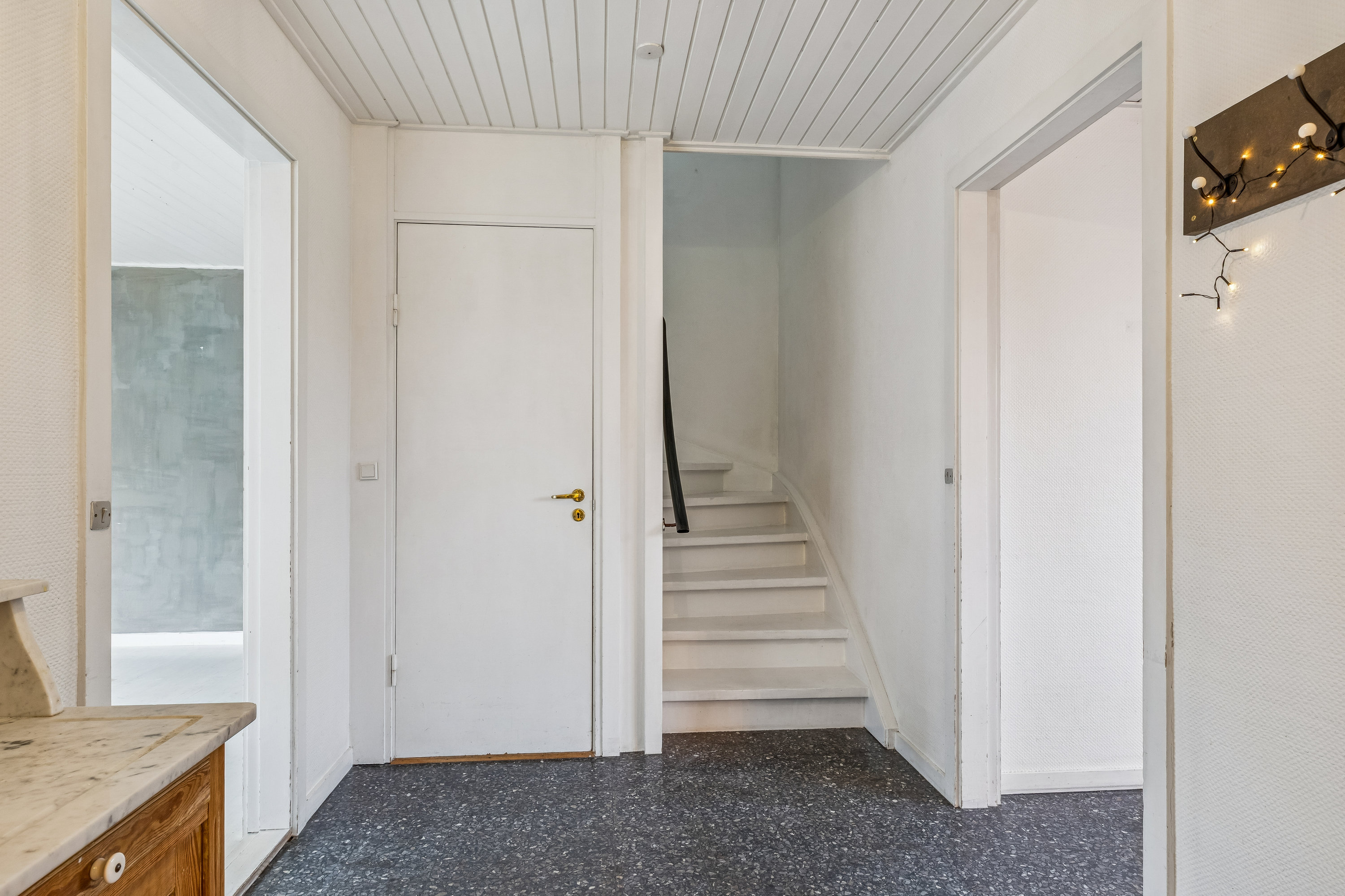 Fremhævet gang billede i fuldskærmstilstand. Billede af Søndertoften 145, 2630 Taastrup