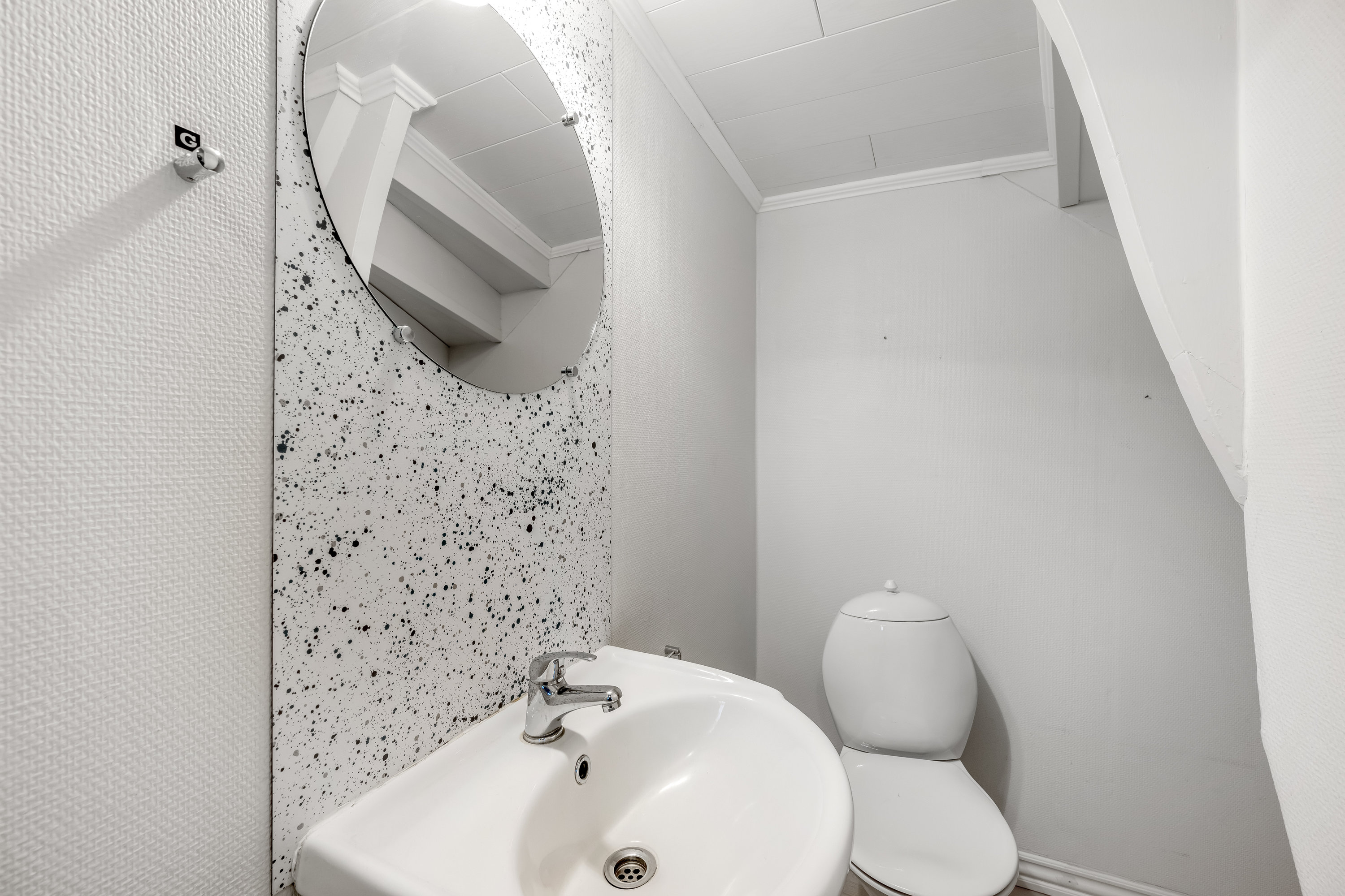 Fremhævet gæstetoilet billede i fuldskærmstilstand. Billede af Nygade 43B, 6900 Skjern