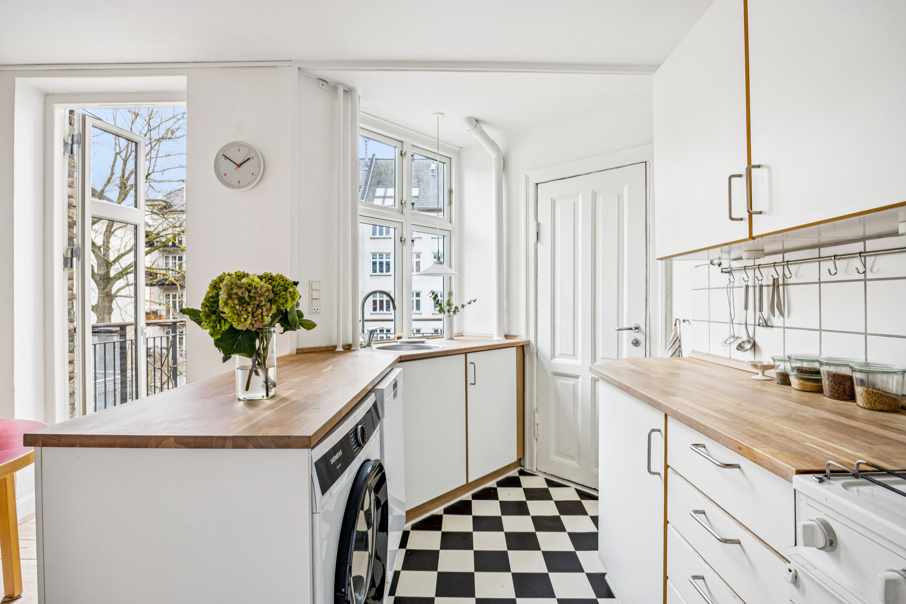 Fremhævet køkken billede i fuldskærmstilstand. Billede af Godthåbsvej 62D, 2. tv., 2000 Frederiksberg