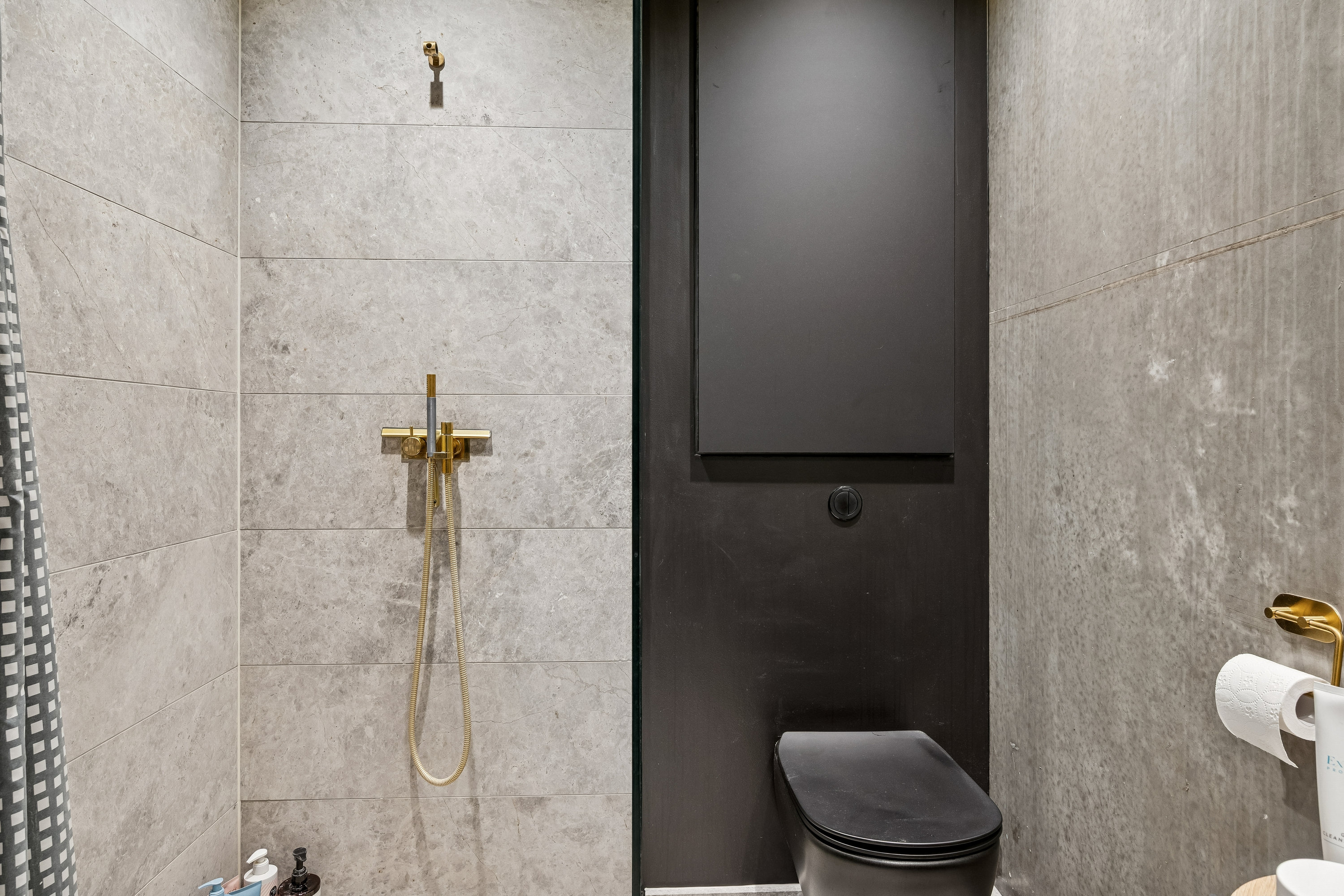 Fremhævet badeværelse billede i fuldskærmstilstand. Billede af Marselisborg Allé 9B, 2. 1., 8000 Aarhus C