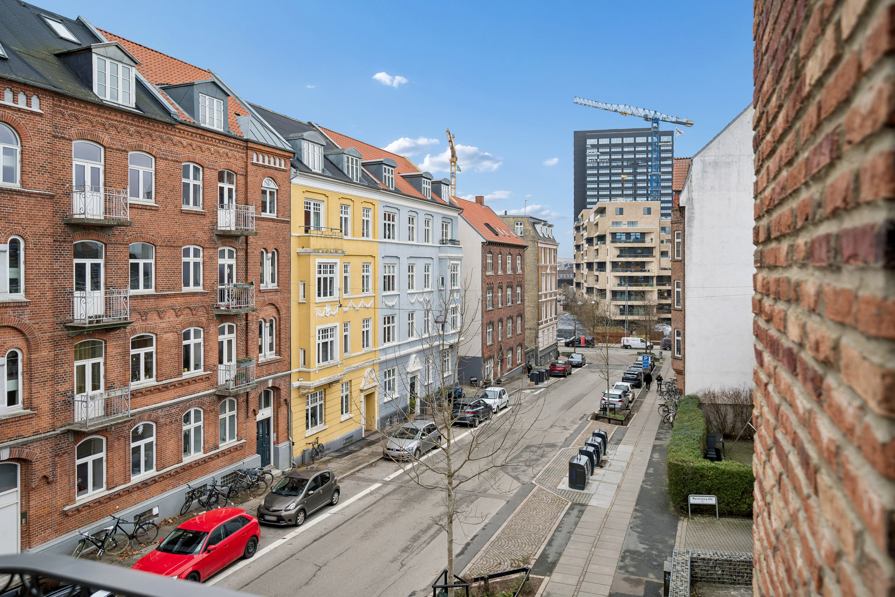 Fremhævet andet billede i fuldskærmstilstand. Billede af Marselisborg Allé 9B, 2. 1., 8000 Aarhus C