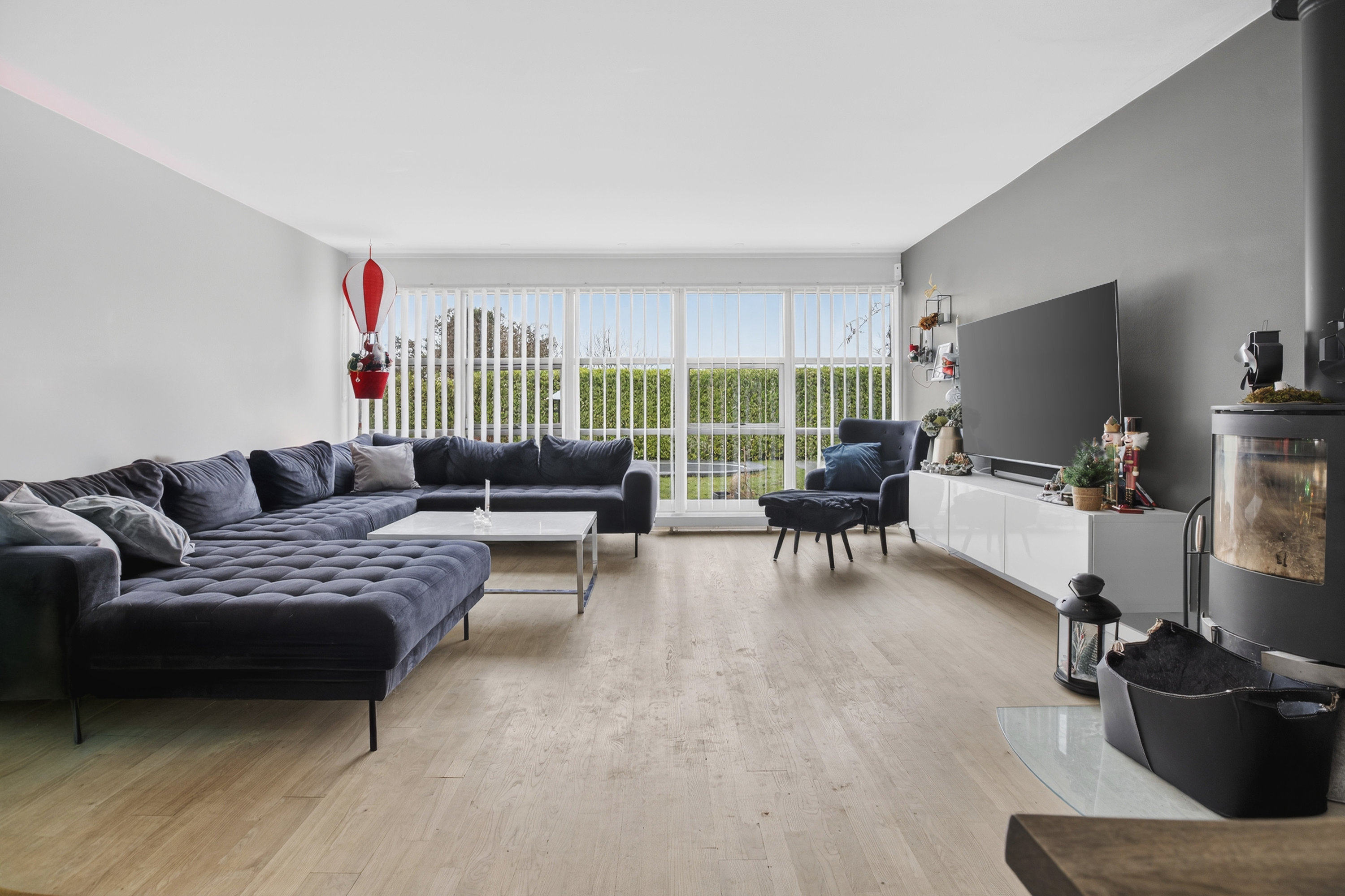 Fremhævet stue billede i fuldskærmstilstand. Billede af Rørkær 31, Smørumnedre, 2765 Smørum