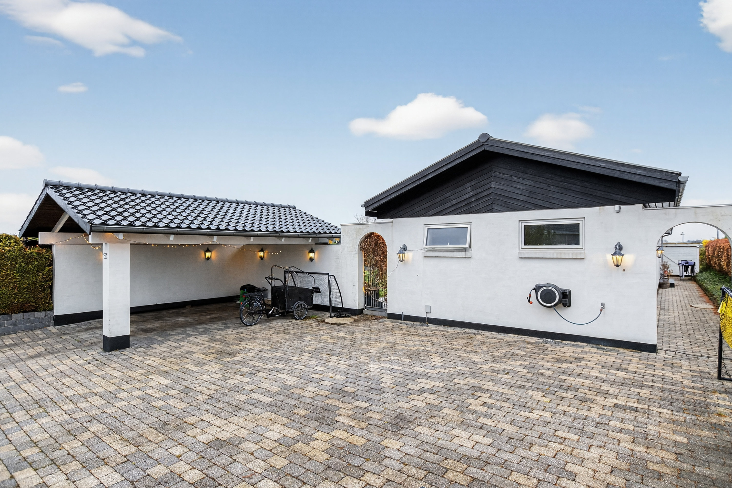 Fremhævet ude billede i fuldskærmstilstand. Billede af Rørkær 31, Smørumnedre, 2765 Smørum