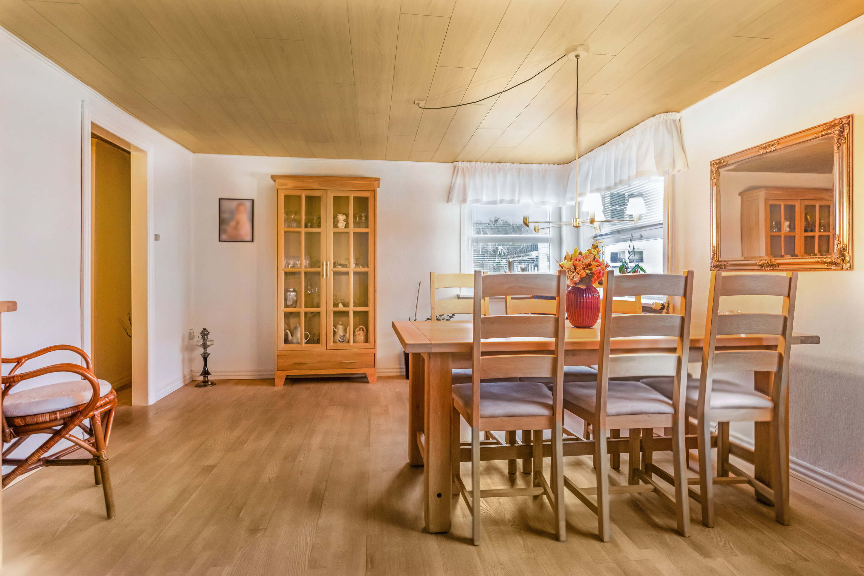 Fremhævet stue billede i fuldskærmstilstand. Billede af Holmevej 13, Moseby, 9490 Pandrup