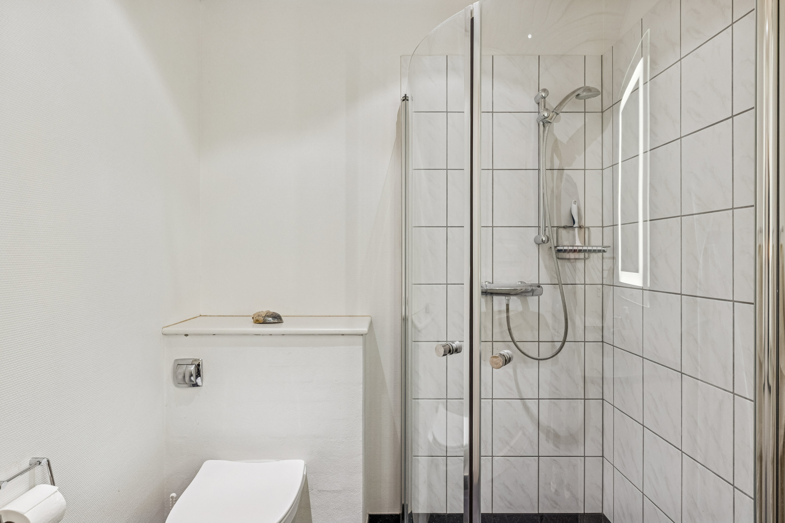 Fremhævet badeværelse billede i fuldskærmstilstand. Billede af Tingholm 32, Guderup, 6430 Nordborg