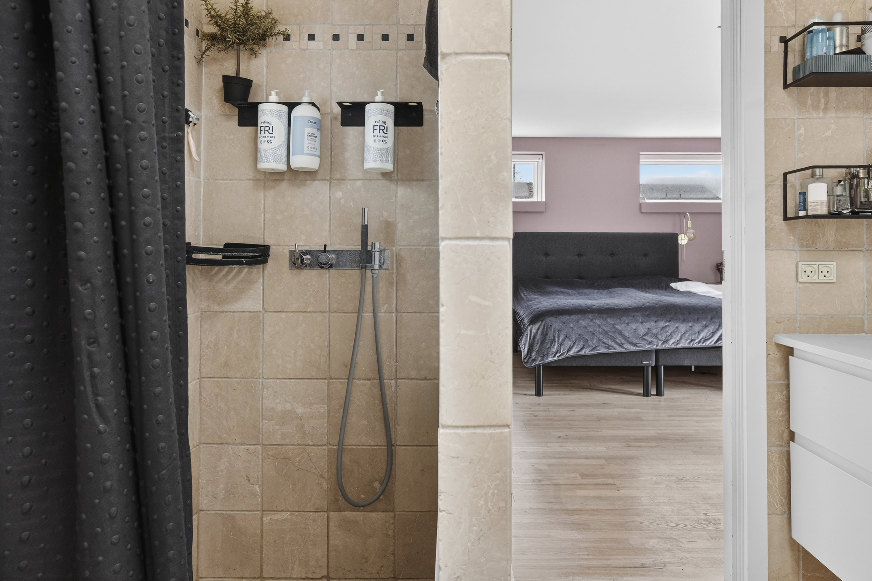 Fremhævet bad / toilet billede i fuldskærmstilstand. Billede af Rørkær 31, Smørumnedre, 2765 Smørum