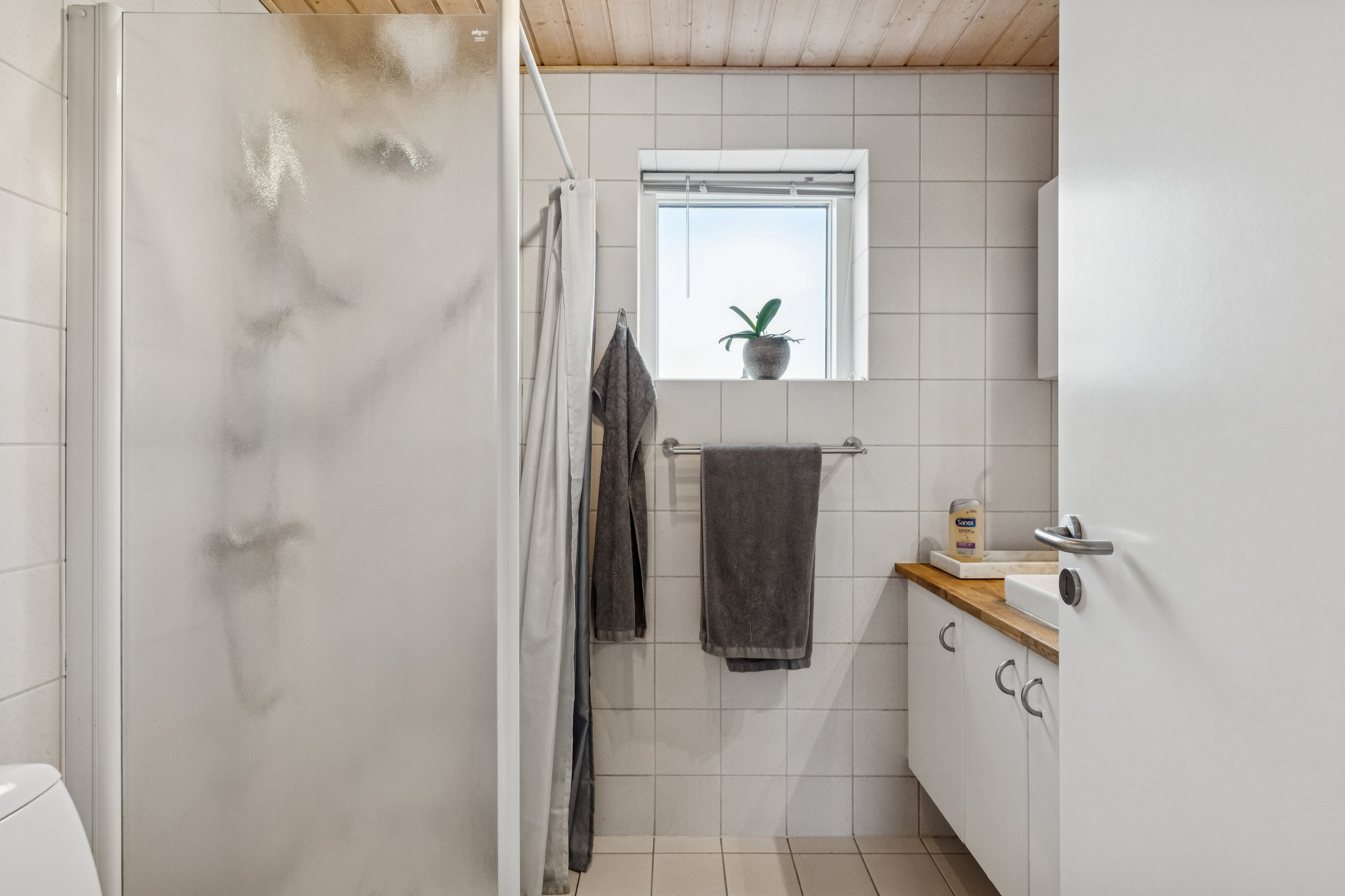 Fremhævet badeværelse billede i fuldskærmstilstand. Billede af Udsigten 8, 6400 Sønderborg