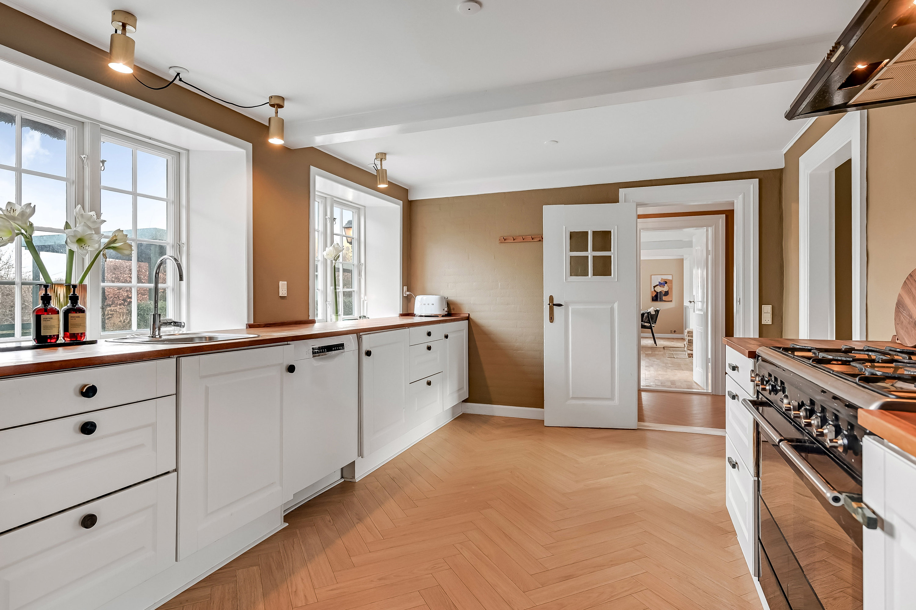 Fremhævet køkken billede i fuldskærmstilstand. Billede af Nordre Engvej 2, Nordby, 6720 Fanø