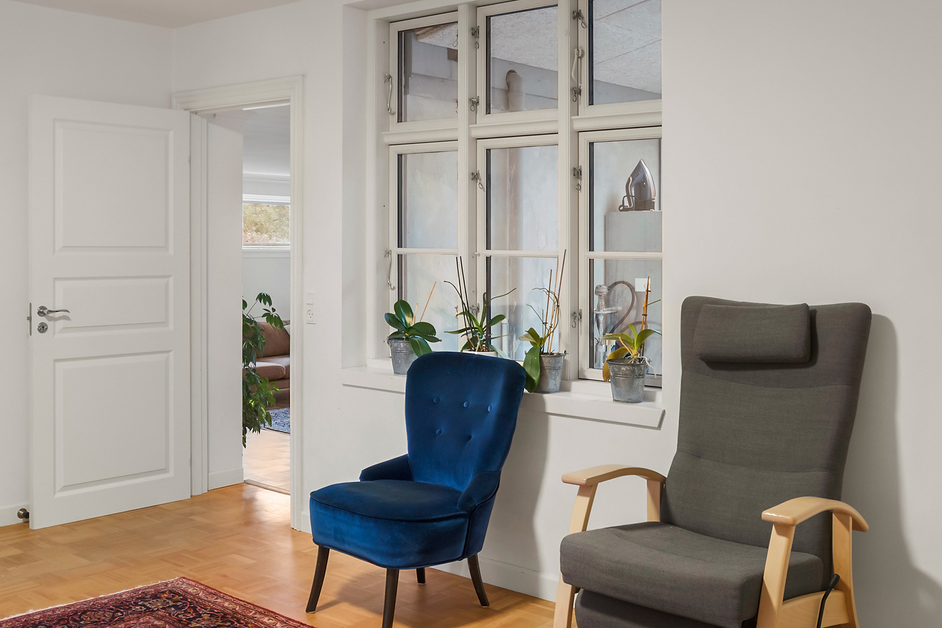 Fremhævet stue billede i fuldskærmstilstand. Billede af Birkerød Kongevej 89, 3460 Birkerød