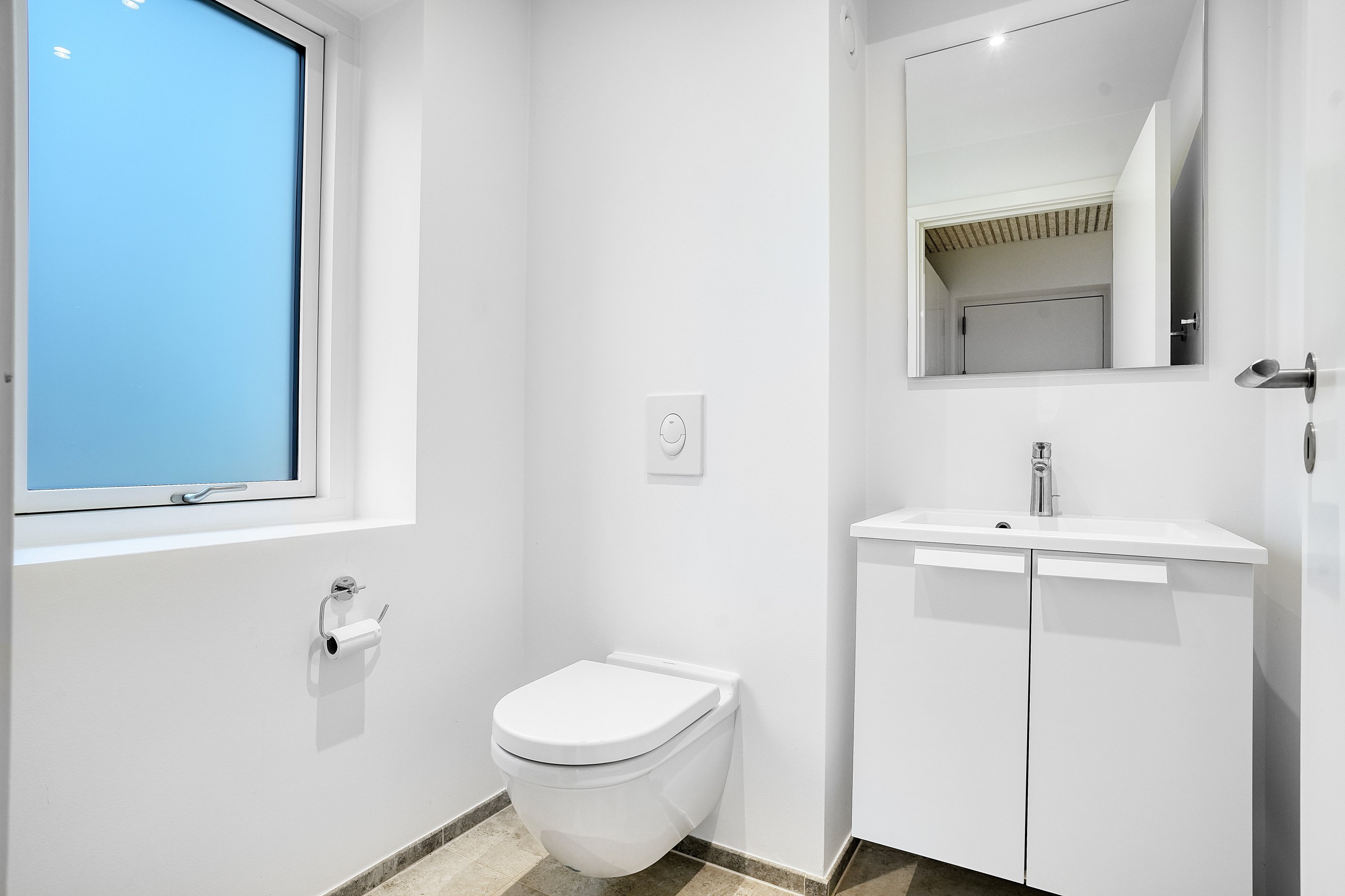 Fremhævet wc billede i fuldskærmstilstand. Billede af Nyvej 2B, 3050 Humlebæk