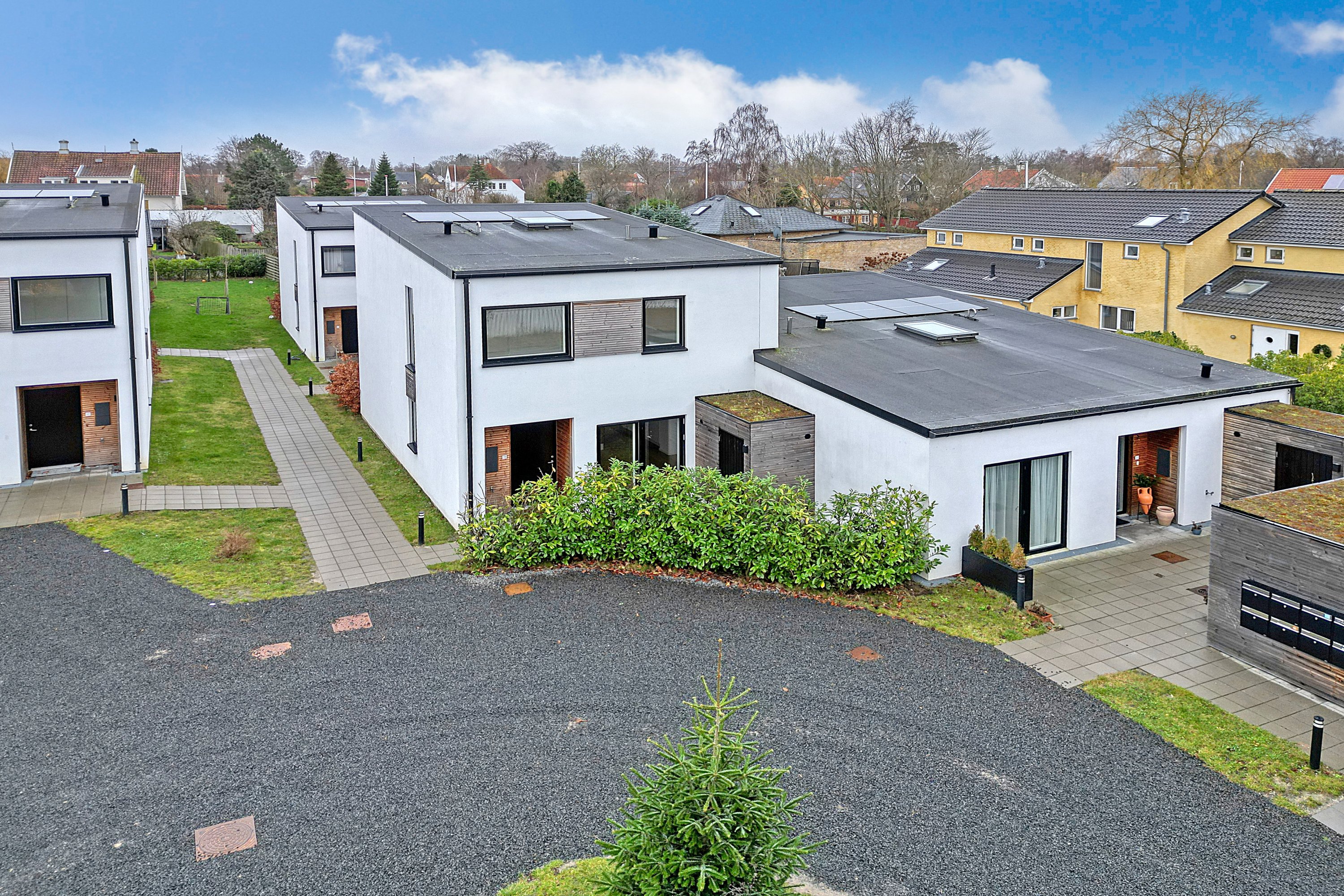 Fremhævet luftfoto billede i fuldskærmstilstand. Billede af Nyvej 2B, 3050 Humlebæk