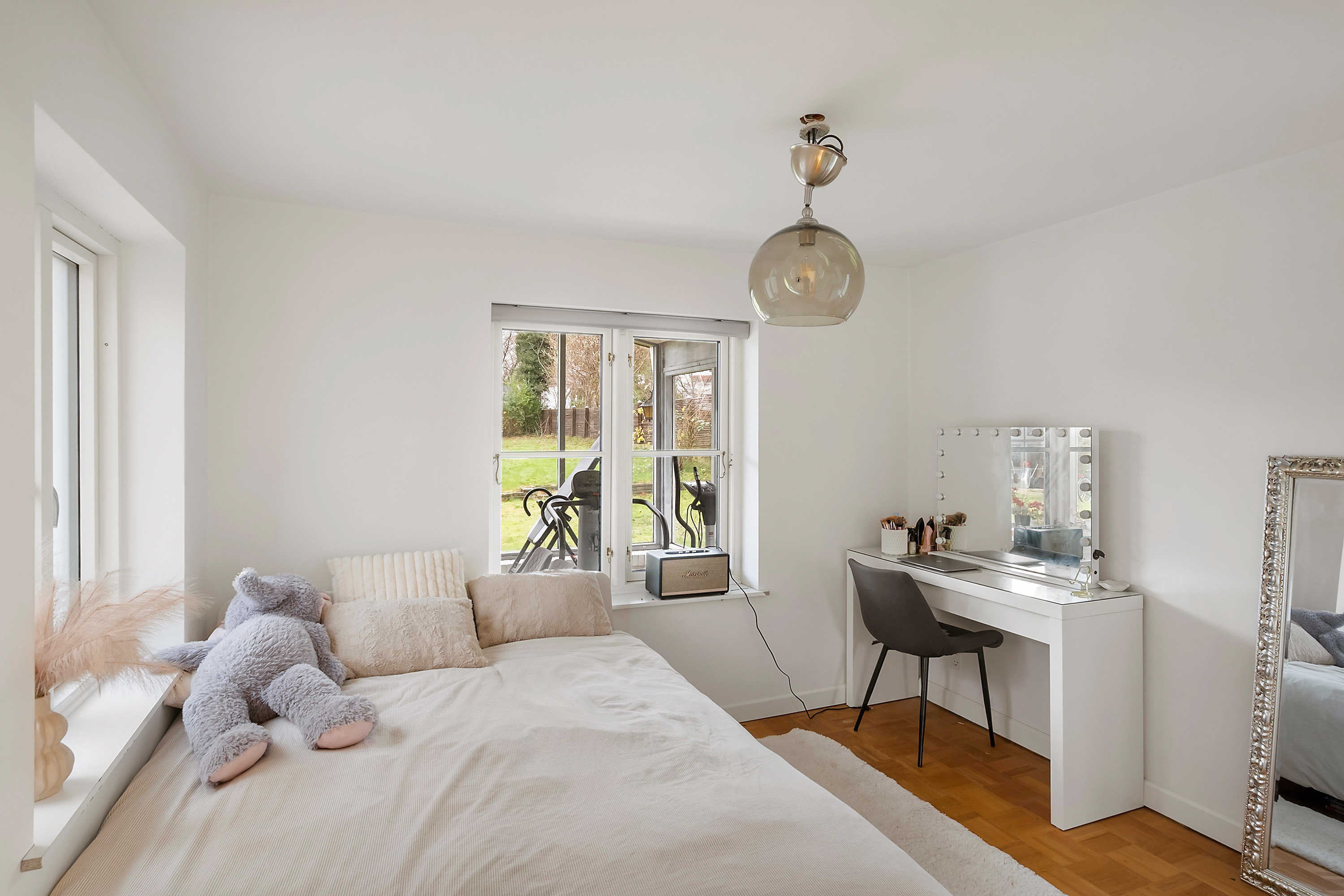 Fremhævet soveværelse billede i fuldskærmstilstand. Billede af Birkerød Kongevej 89, 3460 Birkerød