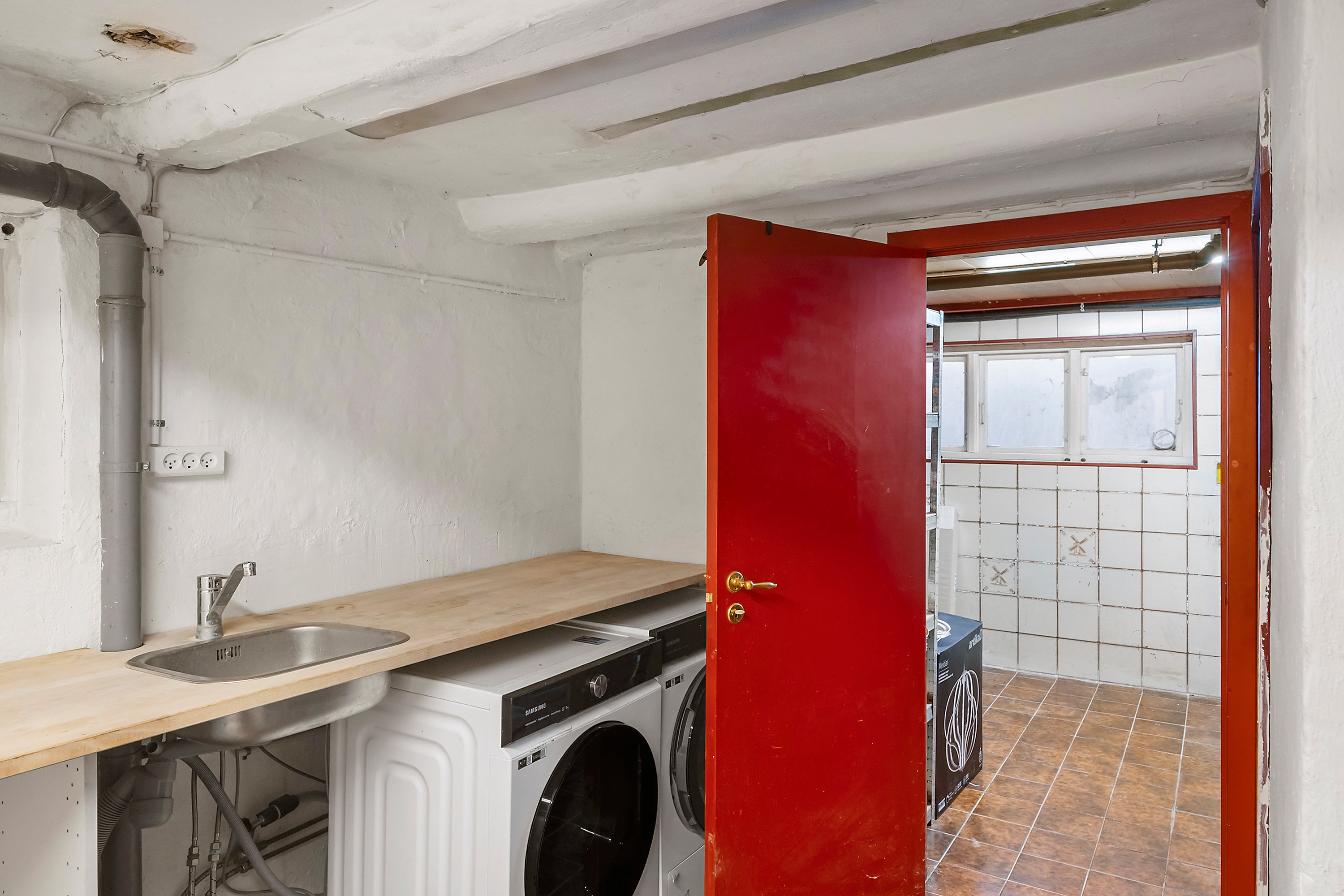 Fremhævet værelse billede i fuldskærmstilstand. Billede af Birkerød Kongevej 89, 3460 Birkerød