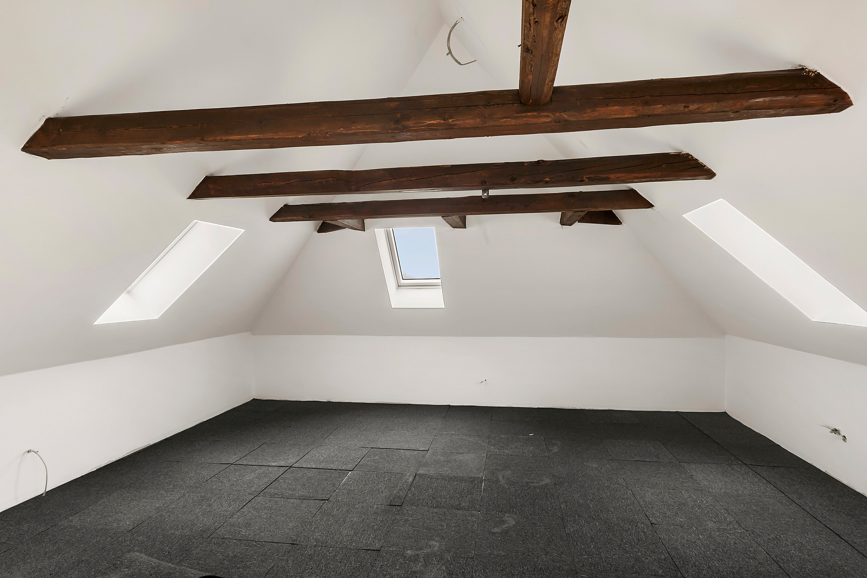 Fremhævet værelse billede i fuldskærmstilstand. Billede af Birkerød Kongevej 89, 3460 Birkerød