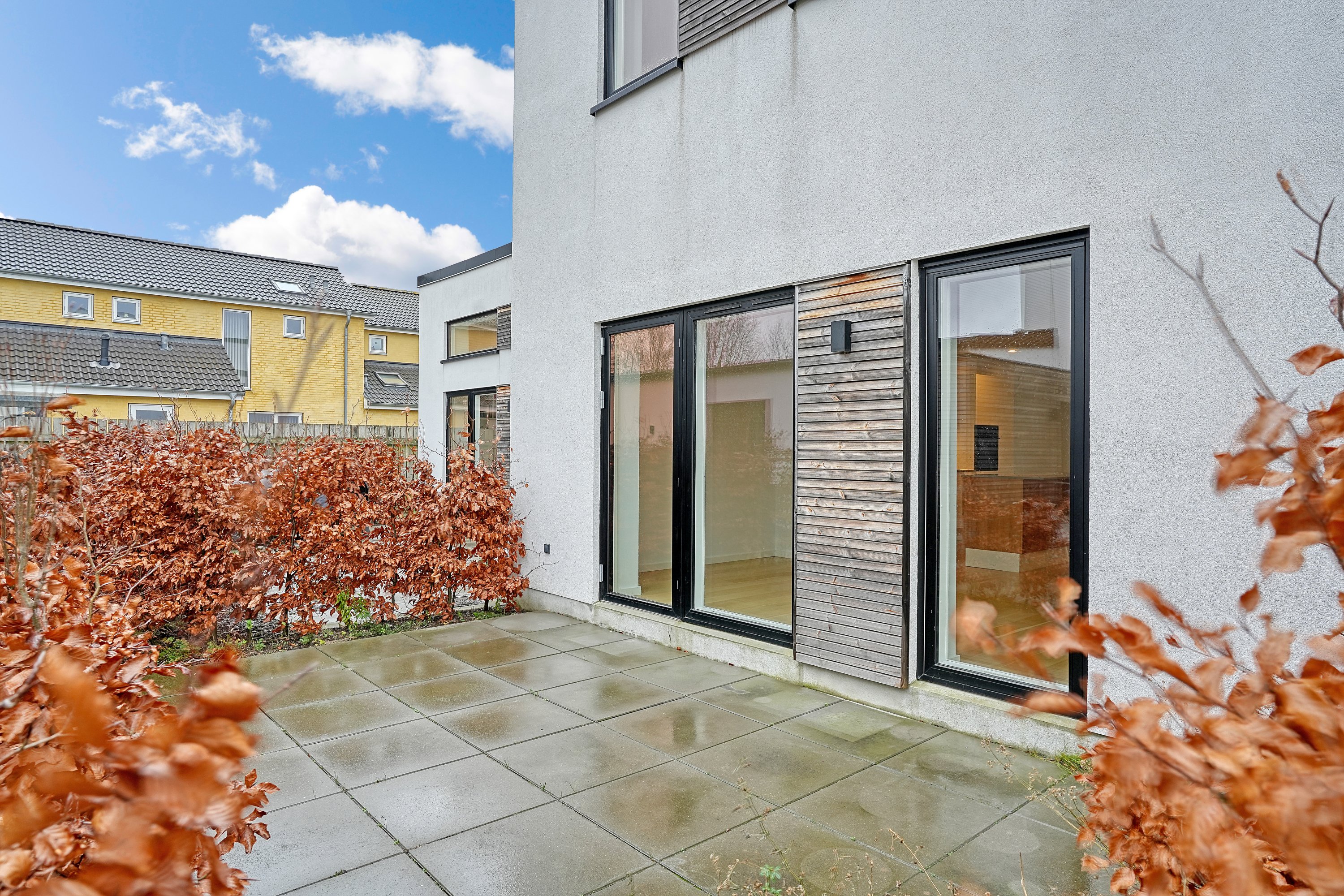 Fremhævet terrasse billede i fuldskærmstilstand. Billede af Nyvej 2B, 3050 Humlebæk