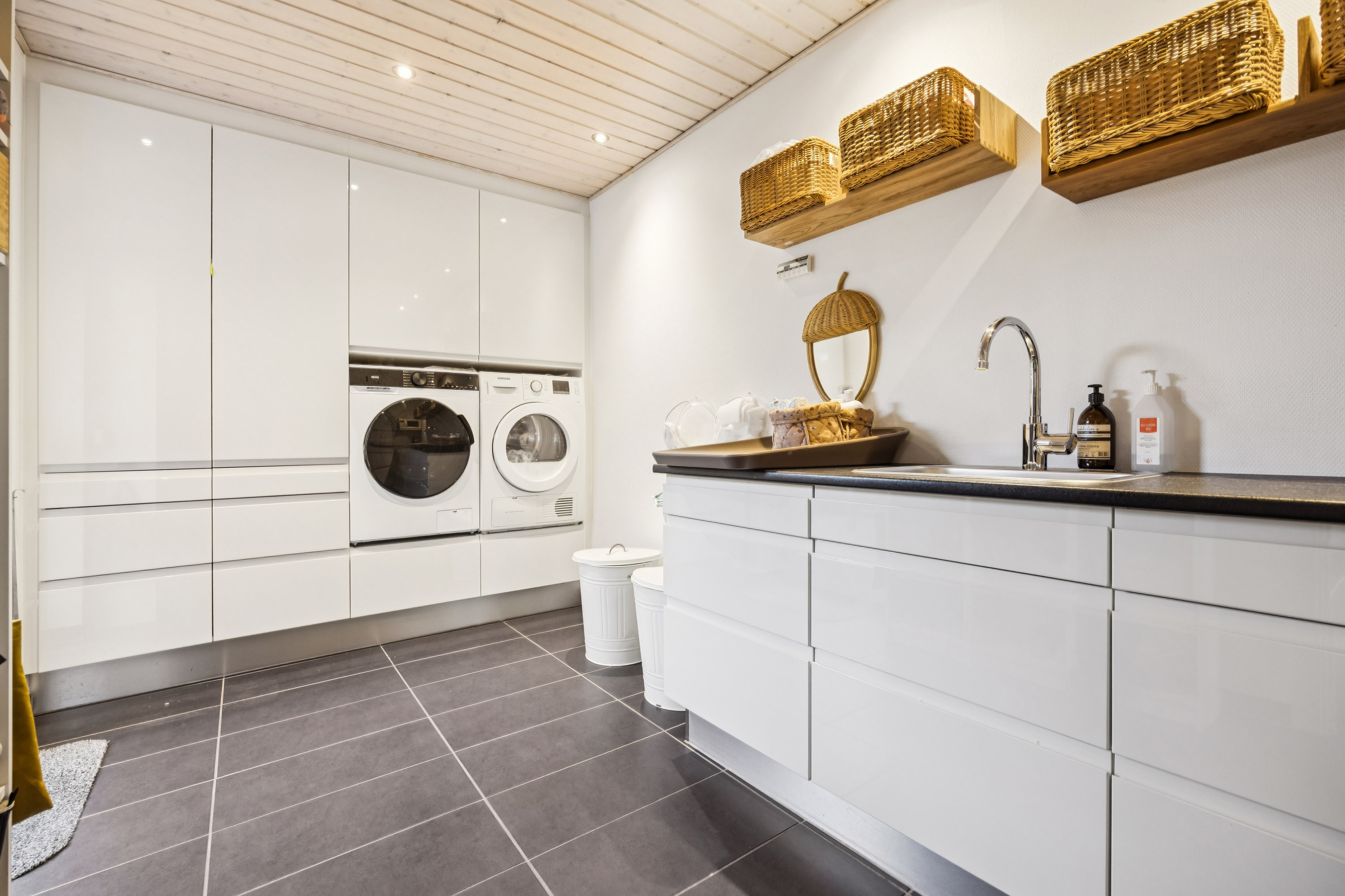 Fremhævet badeværelse billede i fuldskærmstilstand. Billede af Skovparken 1, 9440 Aabybro