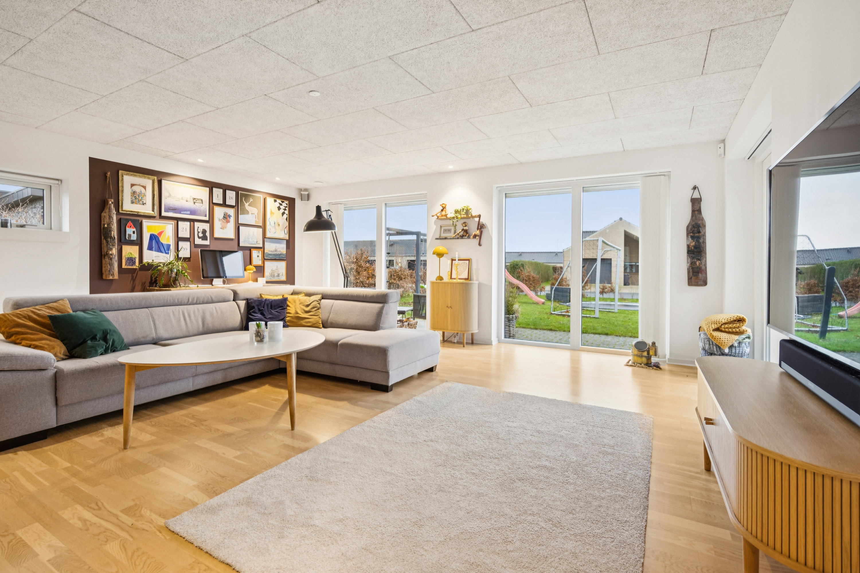 Fremhævet stue billede i fuldskærmstilstand. Billede af Skovparken 1, 9440 Aabybro