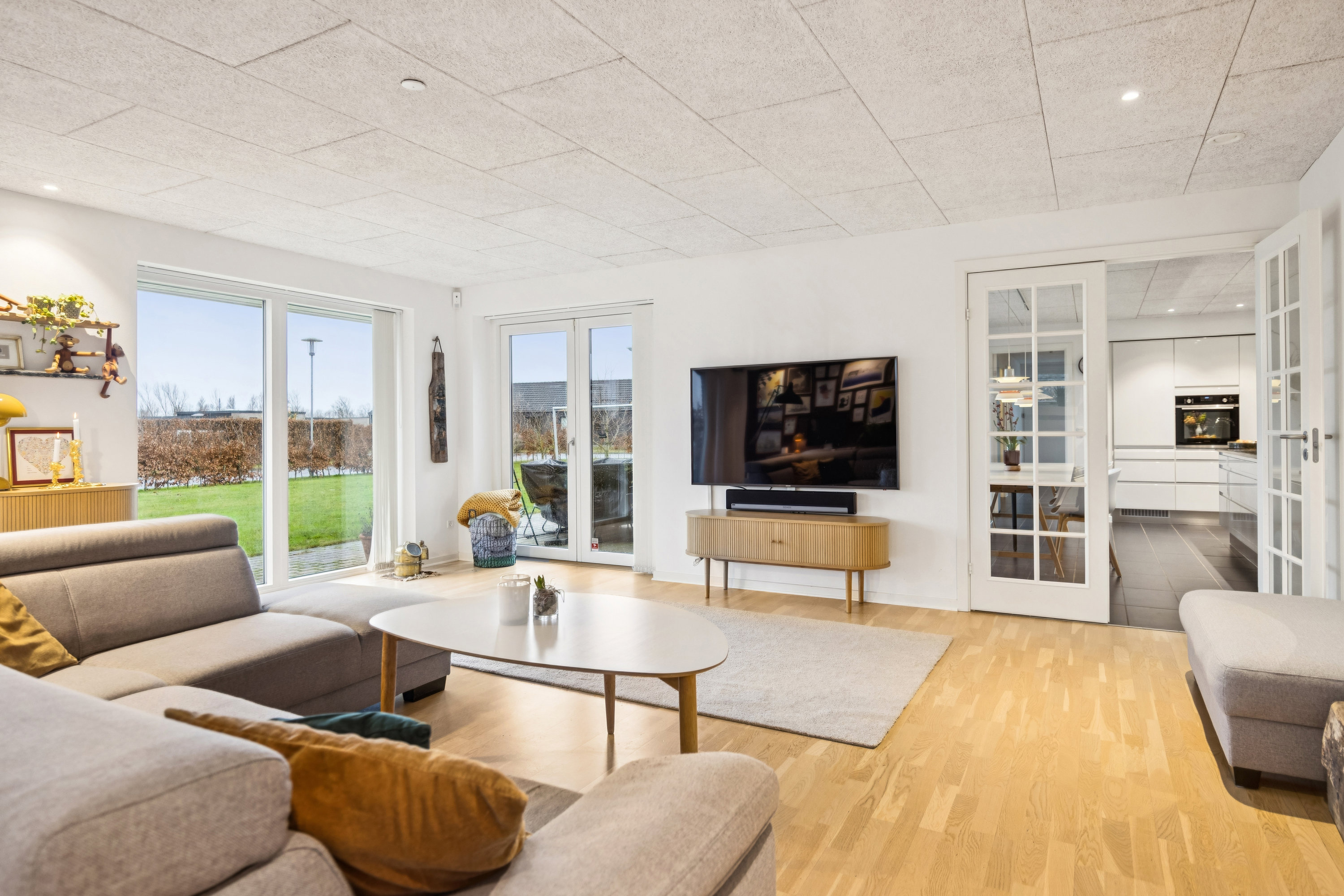 Fremhævet stue billede i fuldskærmstilstand. Billede af Skovparken 1, 9440 Aabybro