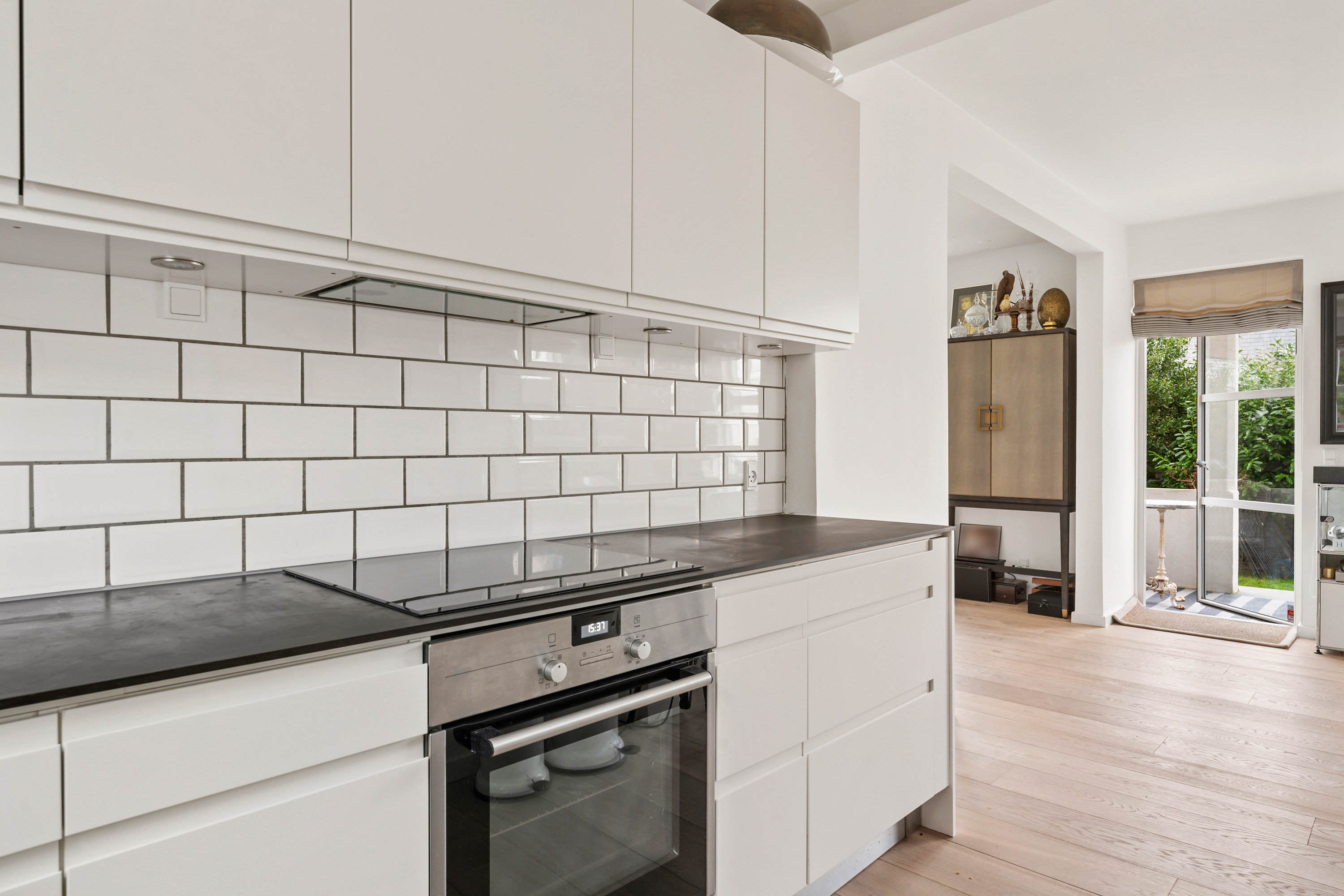 Fremhævet køkken billede i fuldskærmstilstand. Billede af Marievej 16B, st.., 2950 Vedbæk