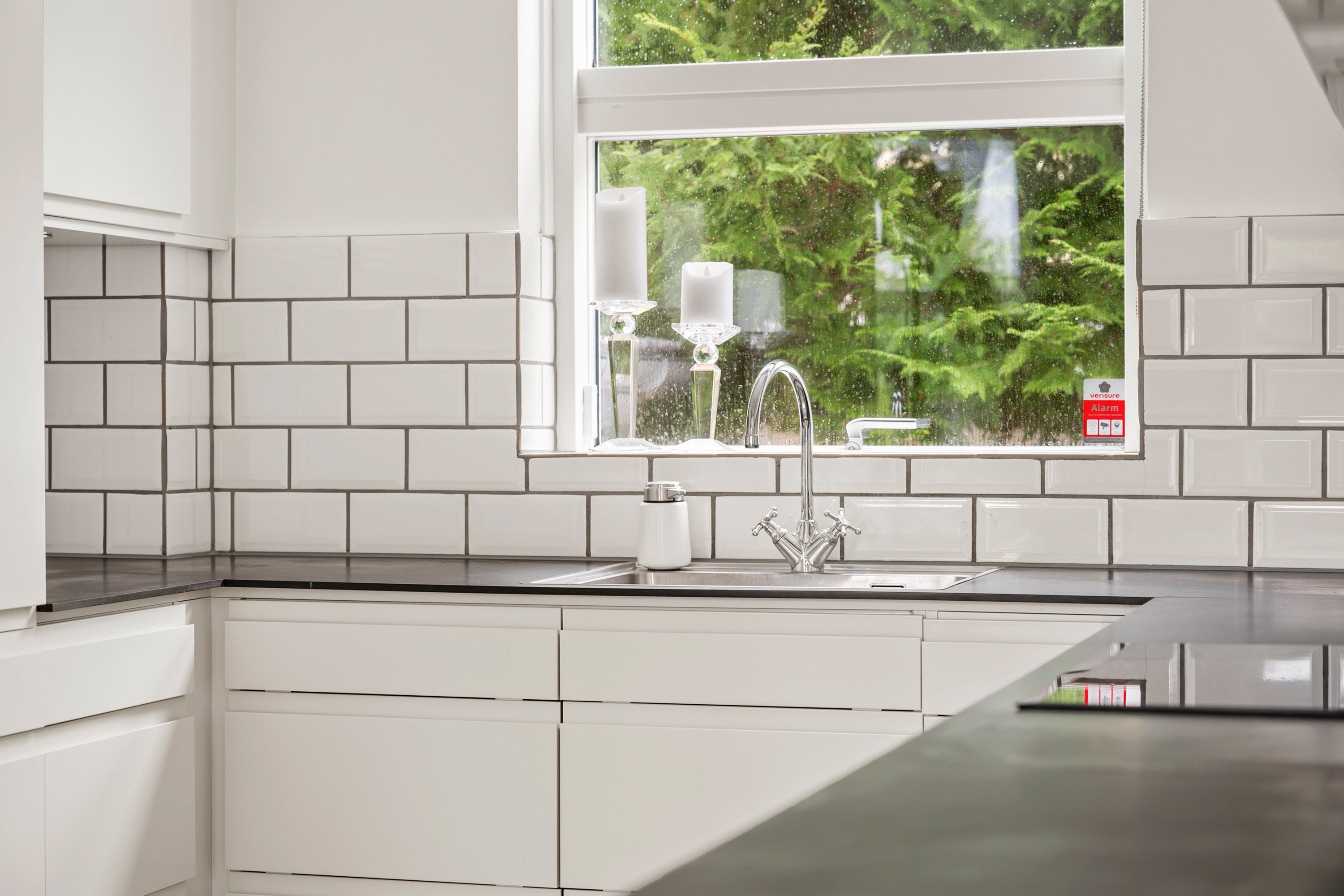 Fremhævet køkken billede i fuldskærmstilstand. Billede af Marievej 16B, st.., 2950 Vedbæk