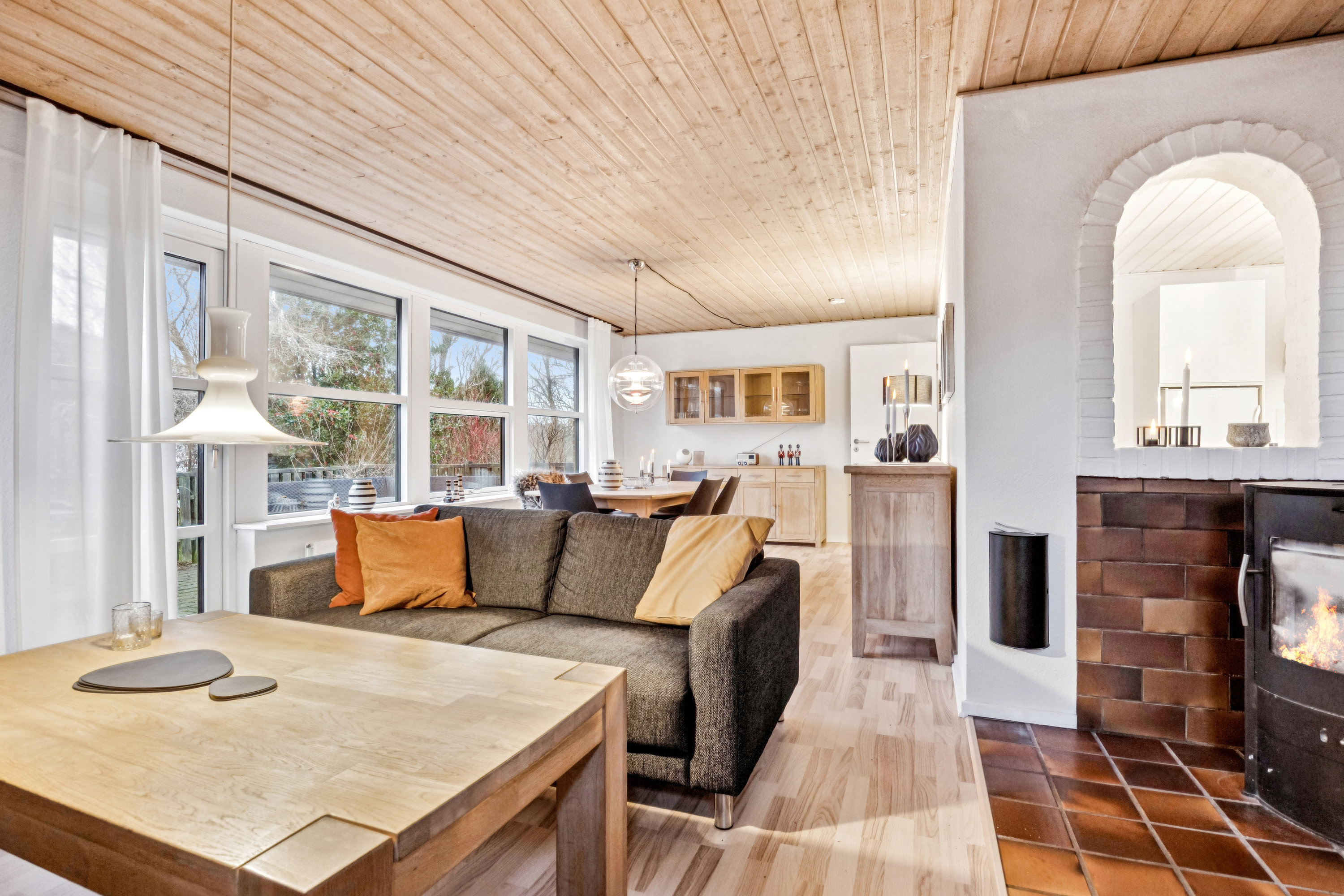 Fremhævet stue billede i fuldskærmstilstand. Billede af Havremarken 6, 9490 Pandrup