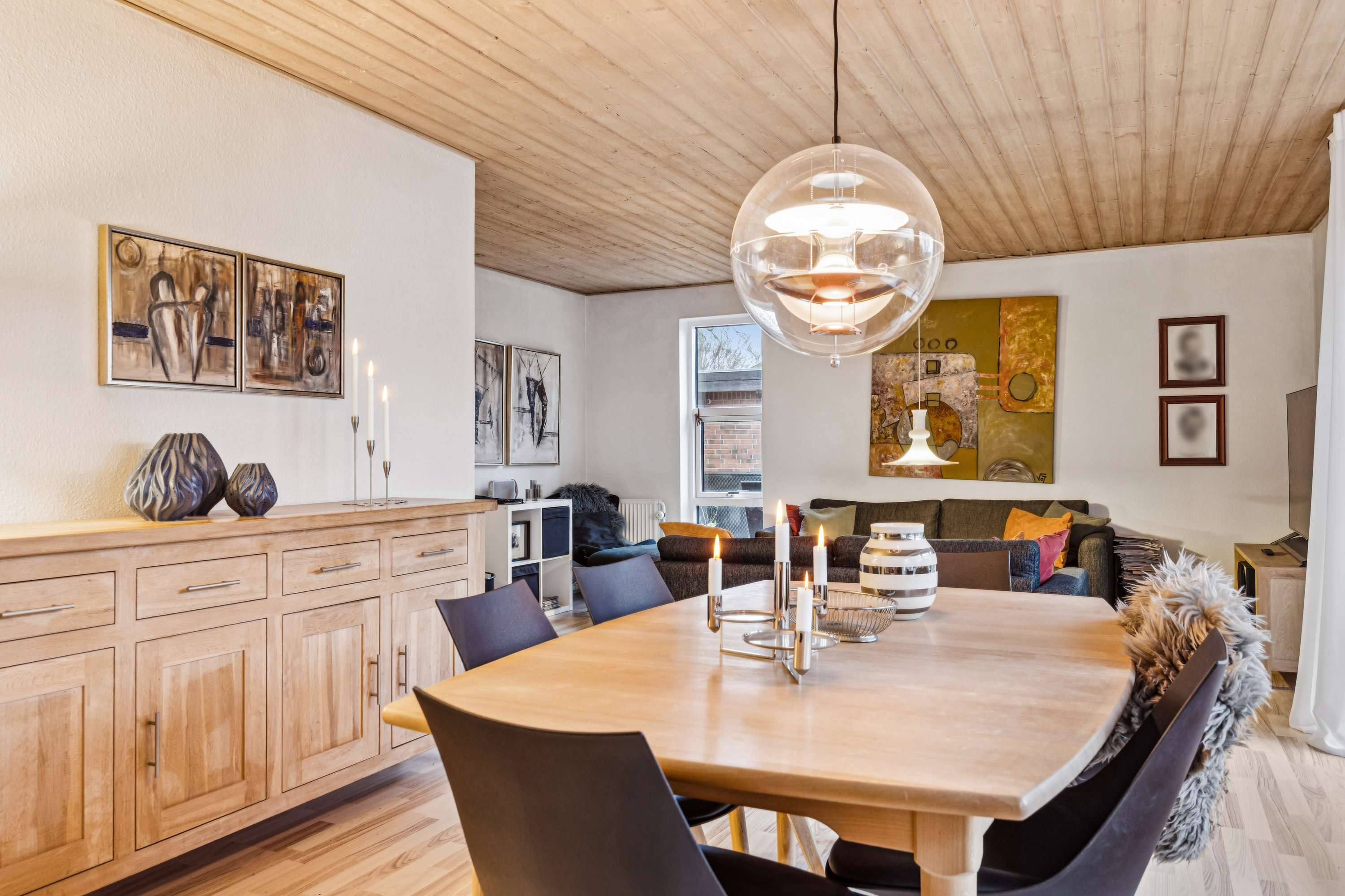 Fremhævet stue billede i fuldskærmstilstand. Billede af Havremarken 6, 9490 Pandrup