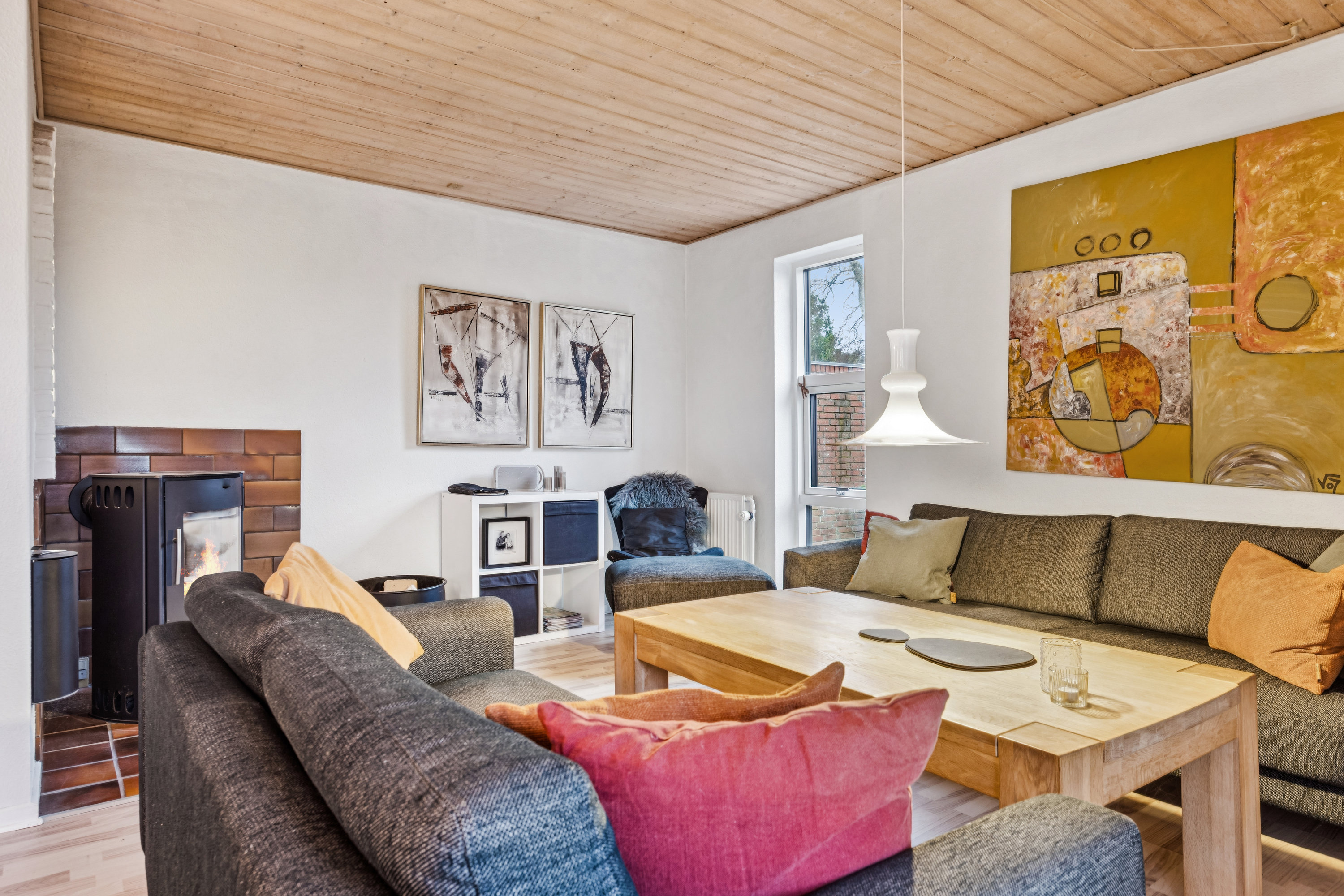 Fremhævet stue billede i fuldskærmstilstand. Billede af Havremarken 6, 9490 Pandrup