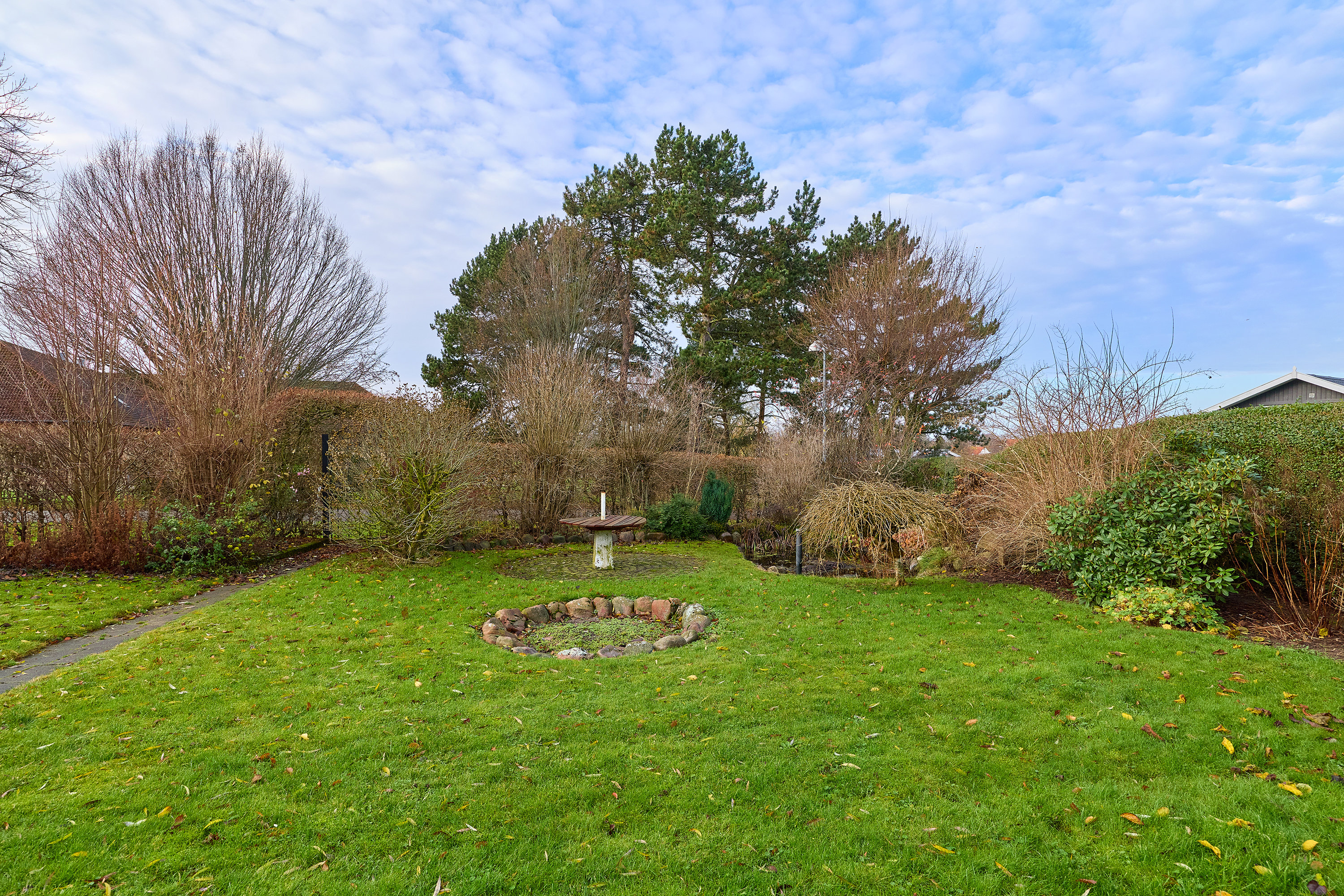 Fremhævet have billede i fuldskærmstilstand. Billede af Rostgårdsvej 15, 3250 Gilleleje